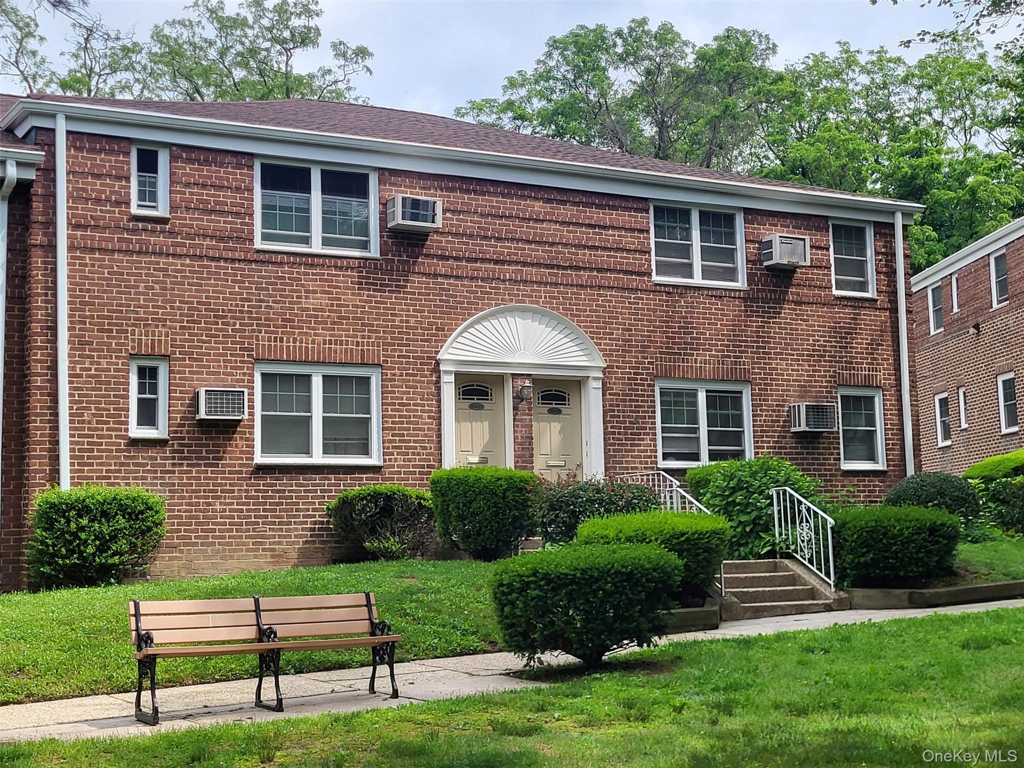 224-23 Kingsbury Avenue # B, Oakland Gardens, NY 11364