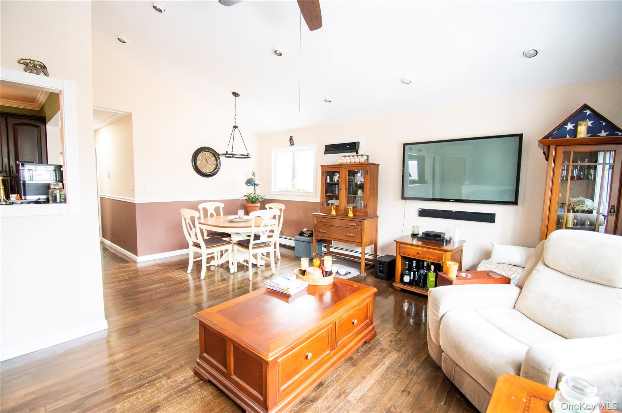 1390 America Avenue, West Babylon, NY 11704