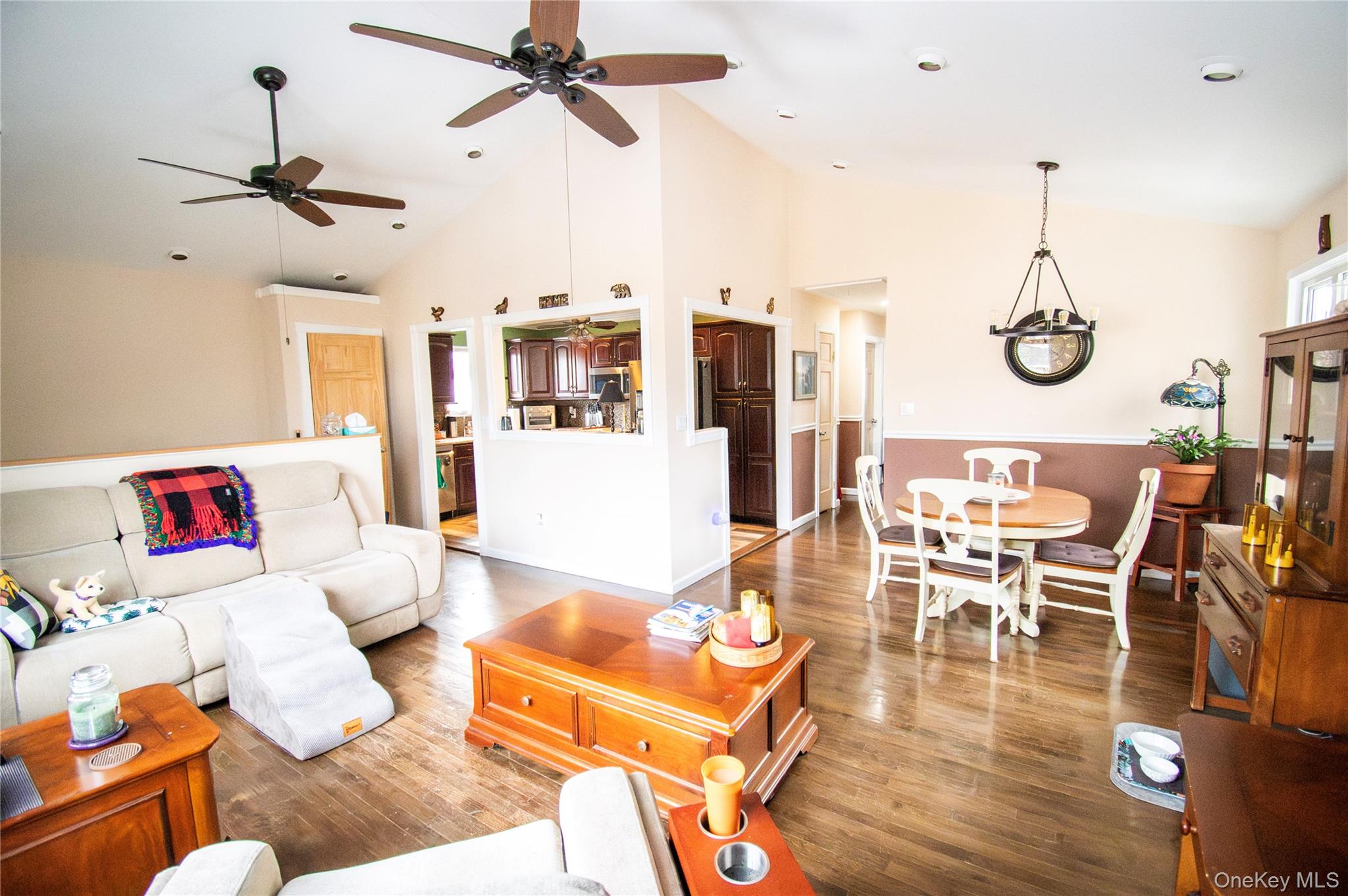 1390 America Avenue, West Babylon, NY 11704