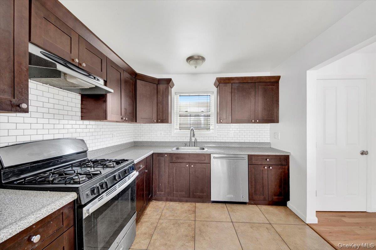 52 Sears Avenue, Elmsford, NY 10523