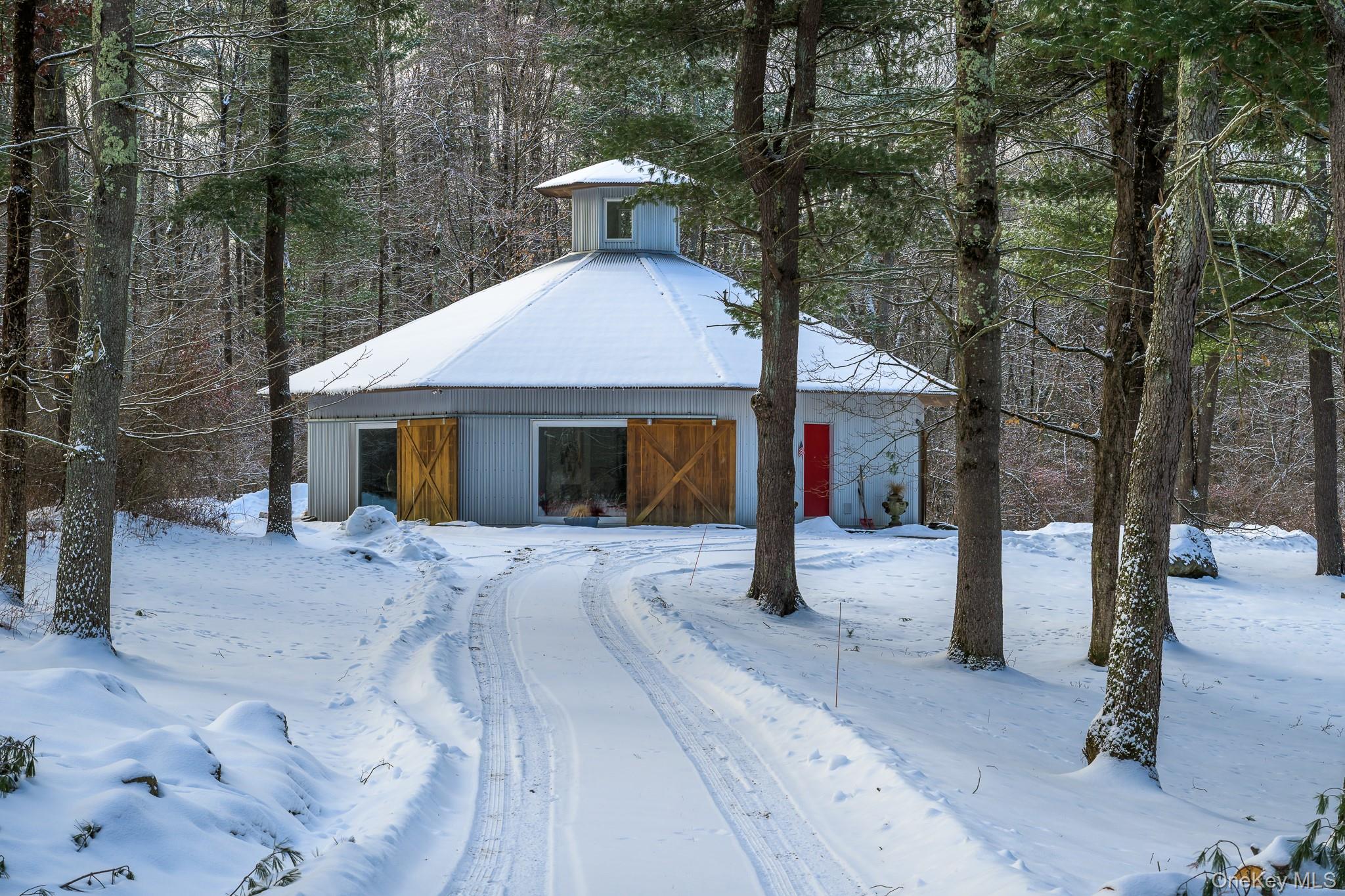 401 Collins Street, Hillsdale, NY 12529