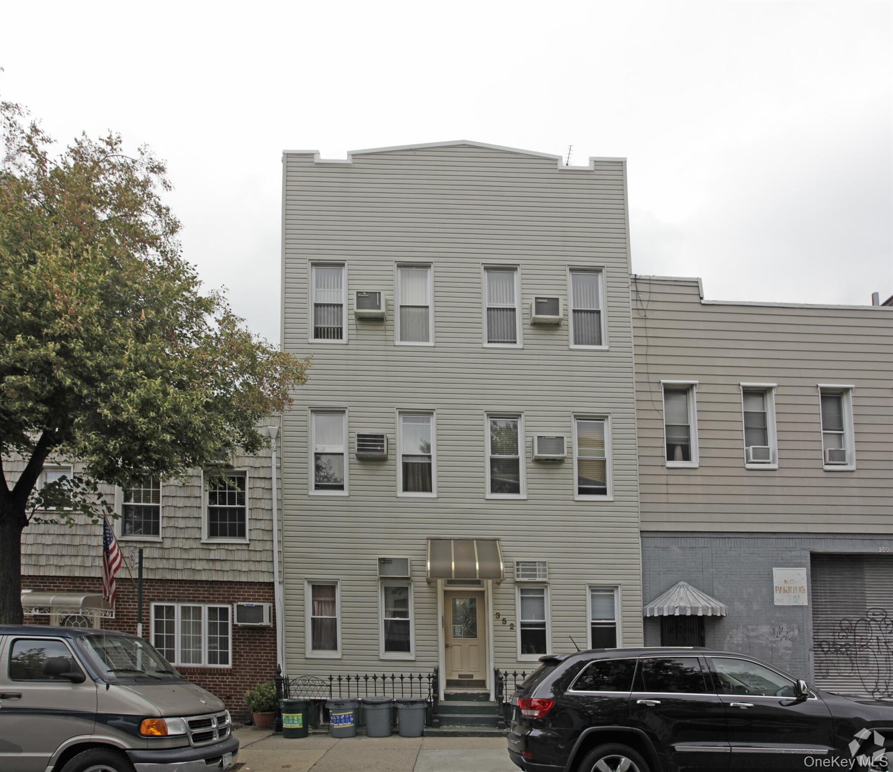 352 Leonard Street, Brooklyn, NY 11211