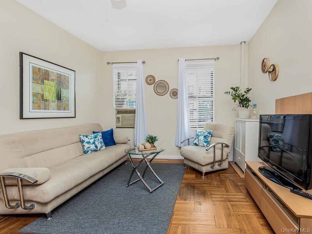 91 E 208th Street # 3K, Bronx, NY 10467