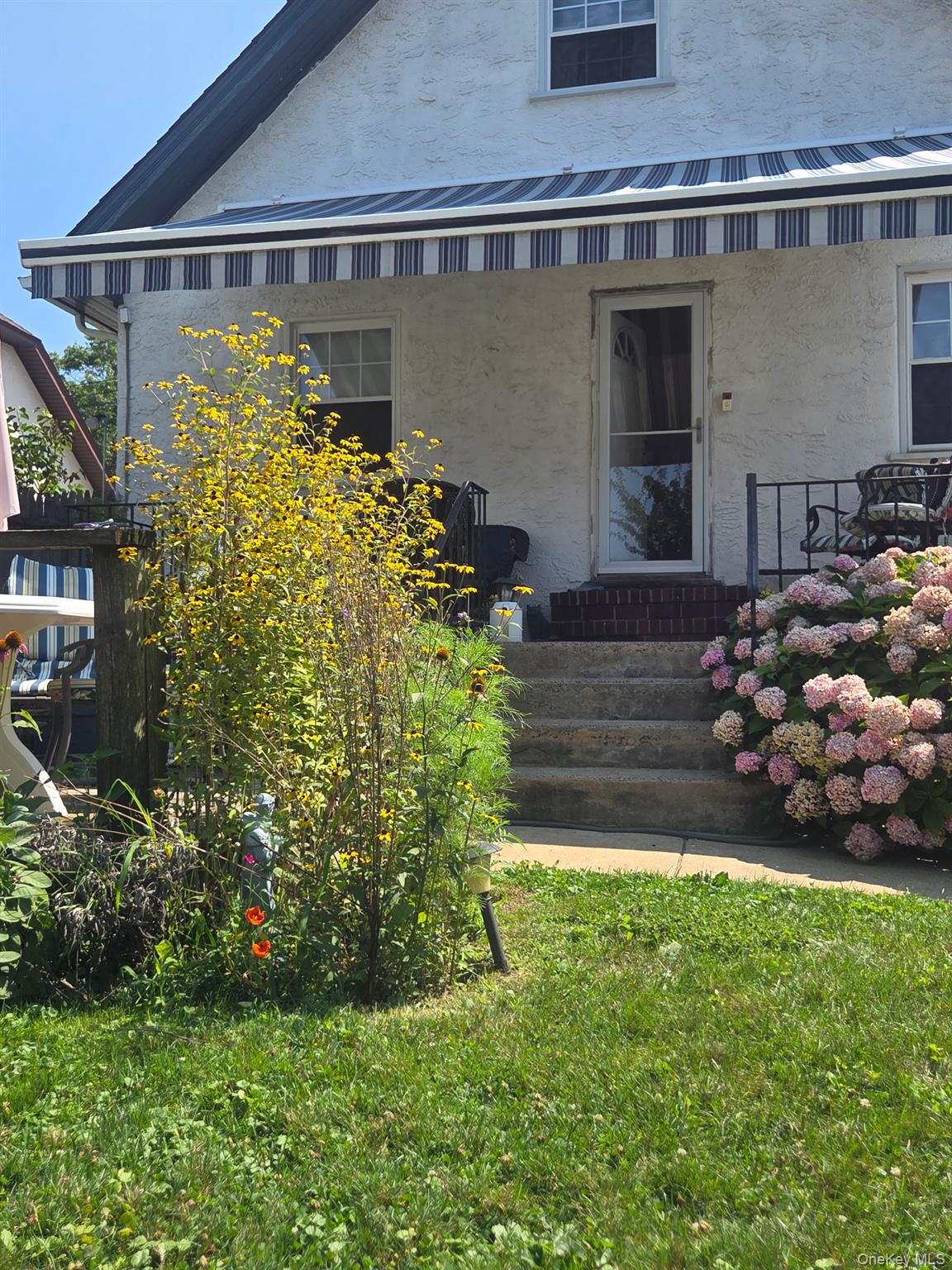 80 Dobson Avenue, Merrick, NY 11566