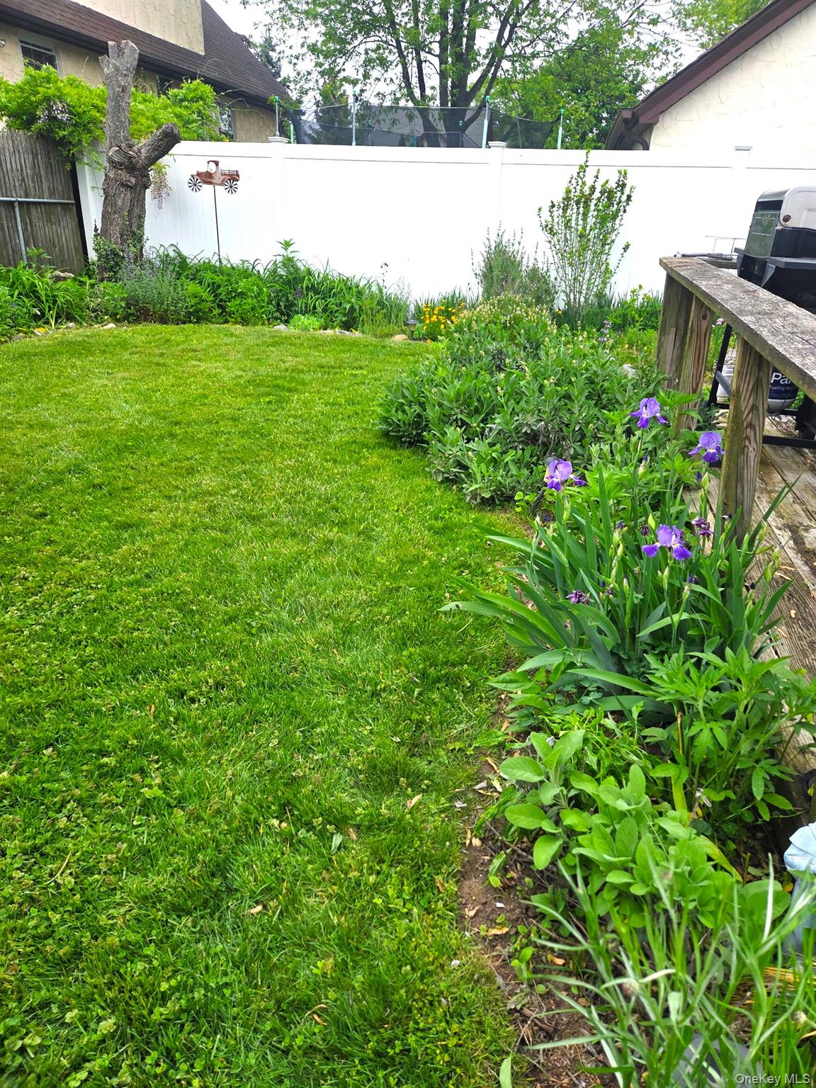 80 Dobson Avenue, Merrick, NY 11566