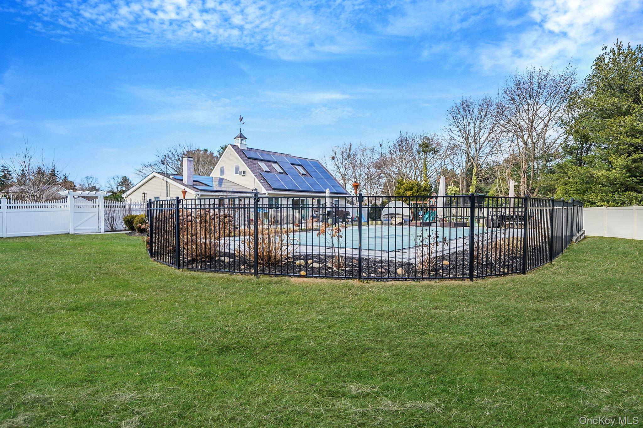 10 Pickwick Court, Stony Brook, NY 11790