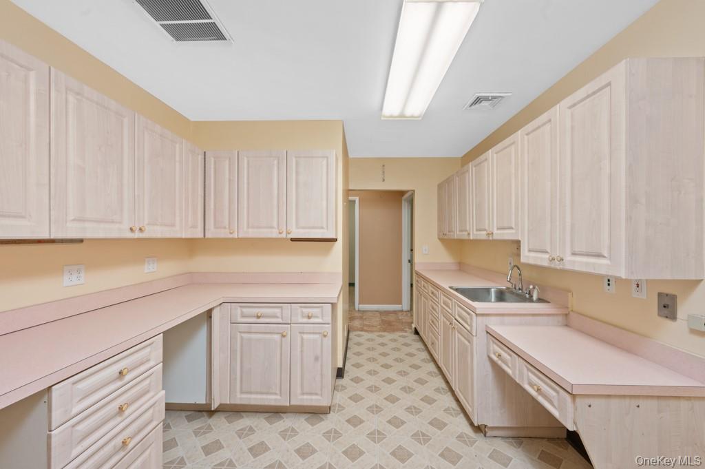 200 S Broadway # 2-1 BLDG 2, Tarrytown, NY 10591