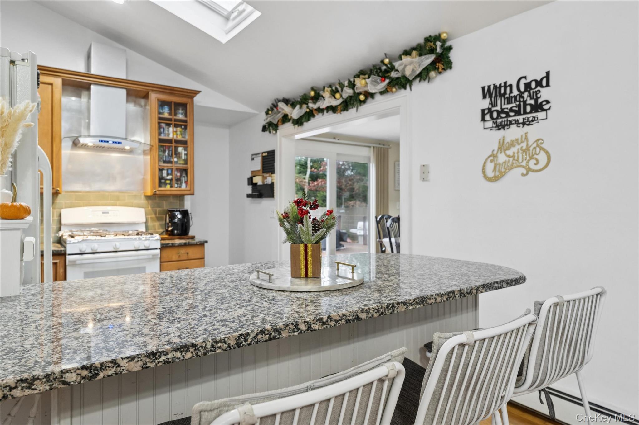 6 Montauk Boulevard, East Hampton, NY 11937