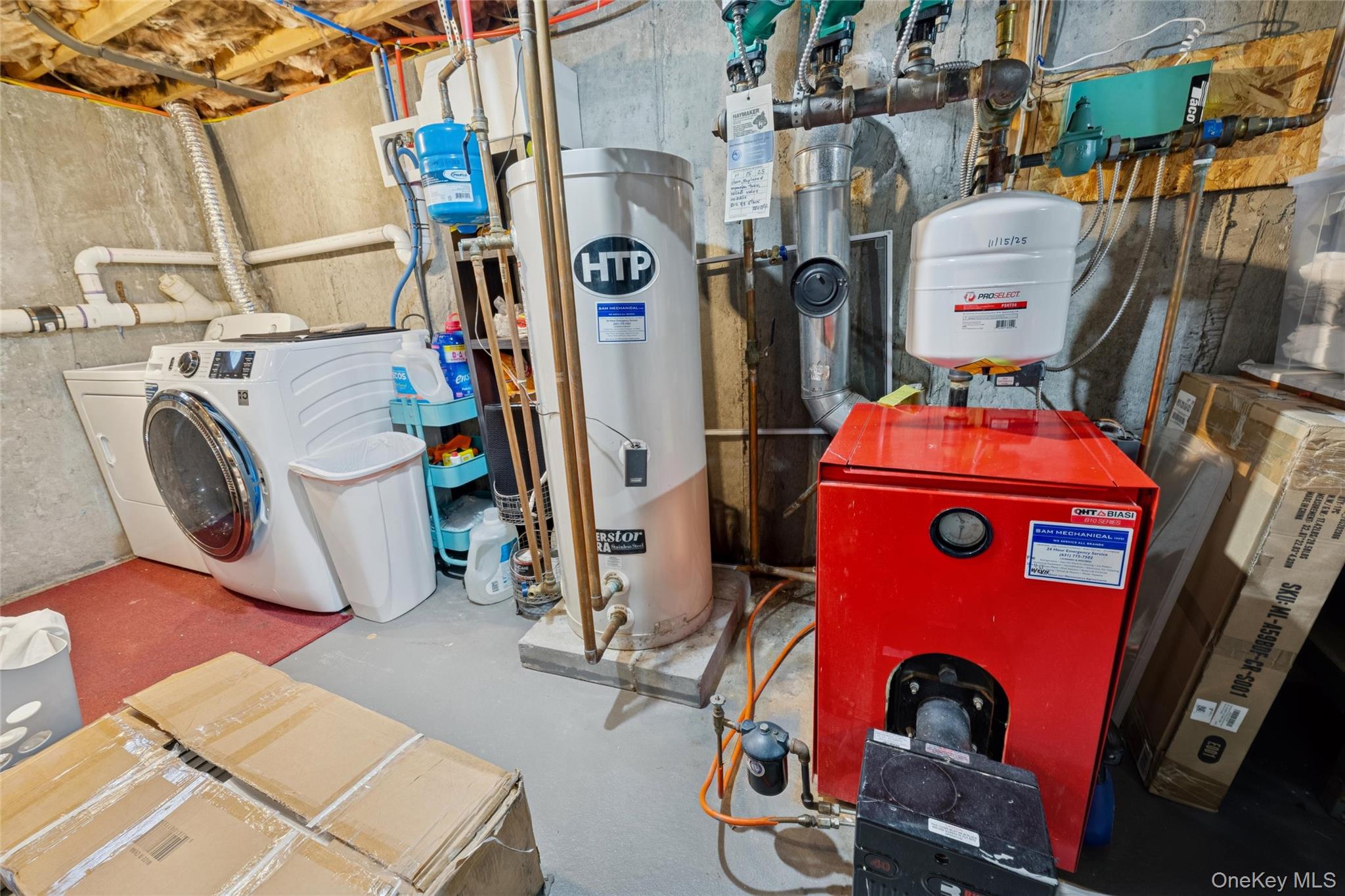 6 Montauk Boulevard, East Hampton, NY 11937