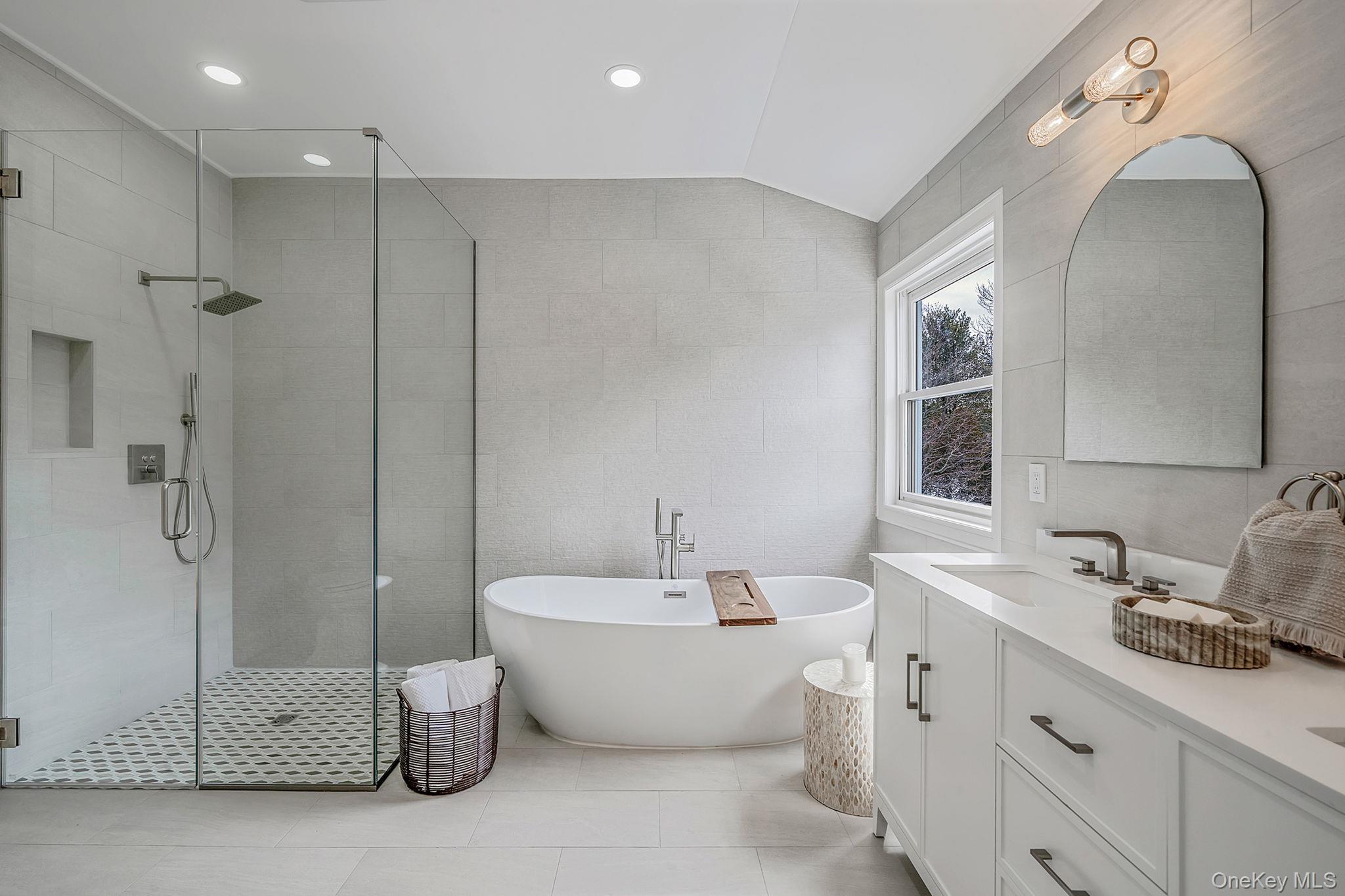 118 Fairway View Drive # 118, Commack, NY 11725