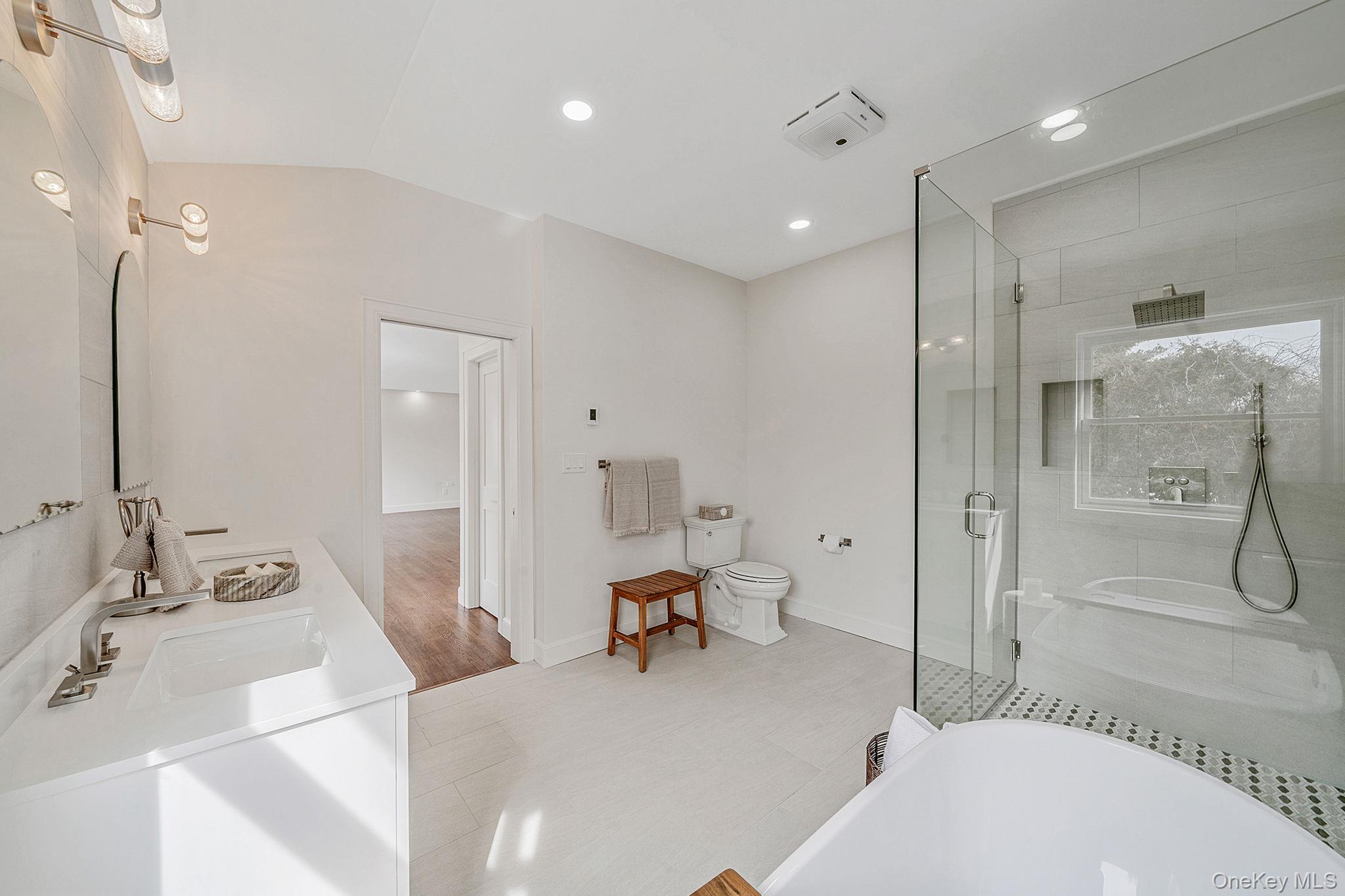 118 Fairway View Drive # 118, Commack, NY 11725