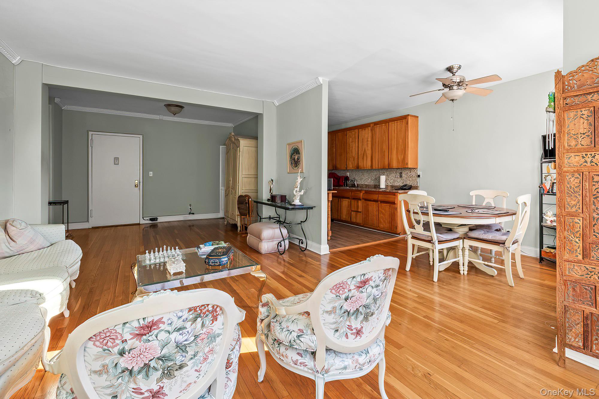 1015 Old Post Road # 2H, Mamaroneck, NY 10543