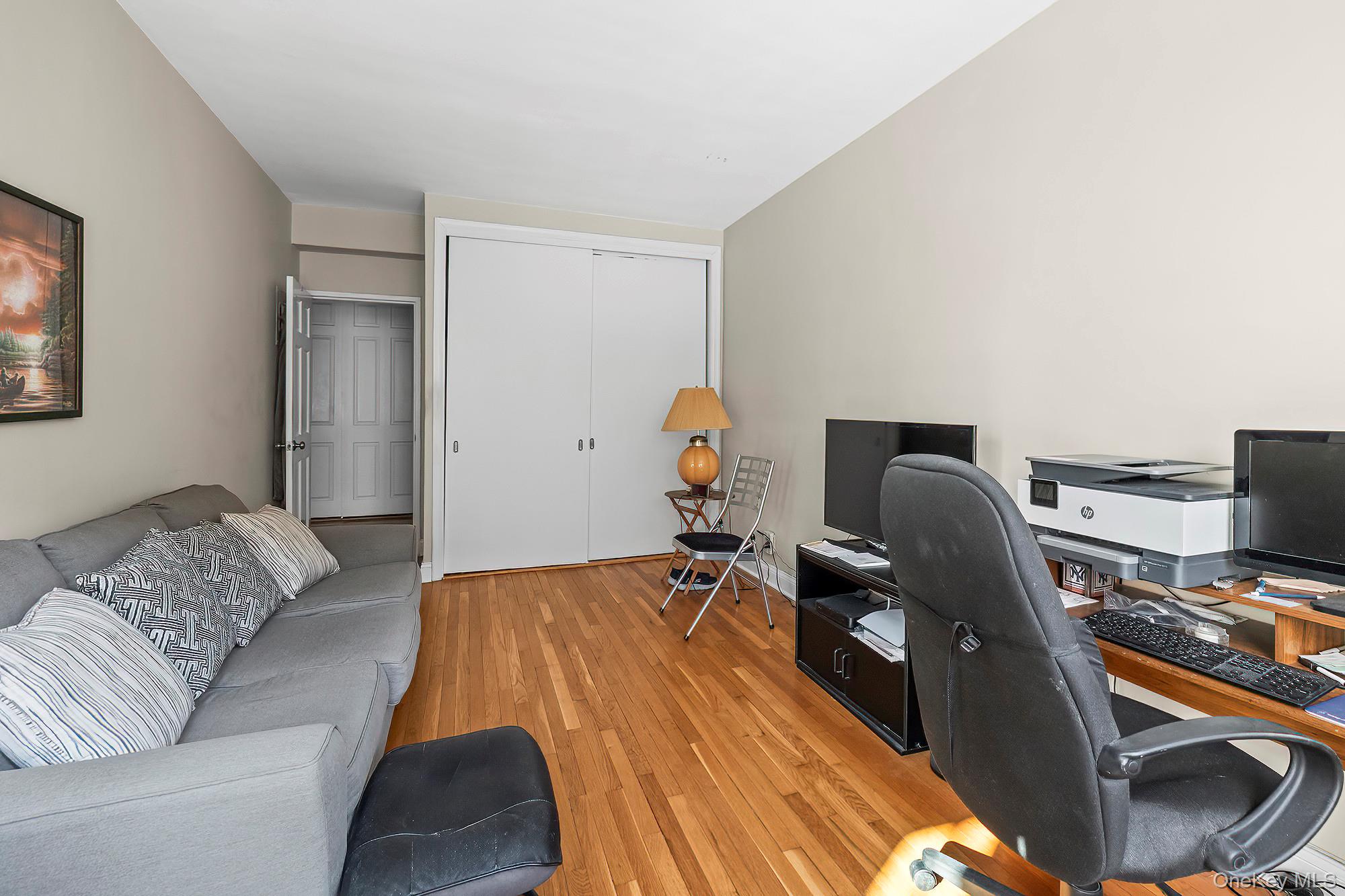 1015 Old Post Road # 2H, Mamaroneck, NY 10543