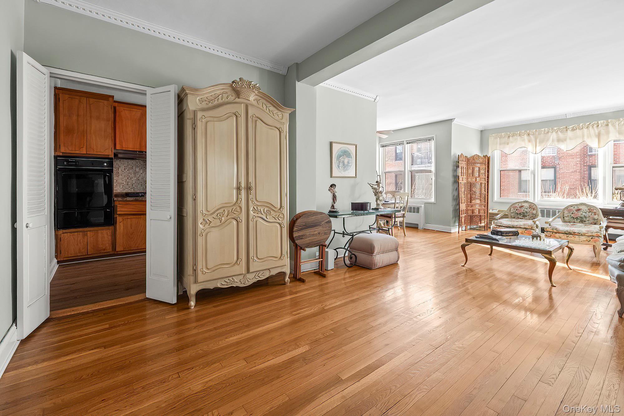 1015 Old Post Road # 2H, Mamaroneck, NY 10543