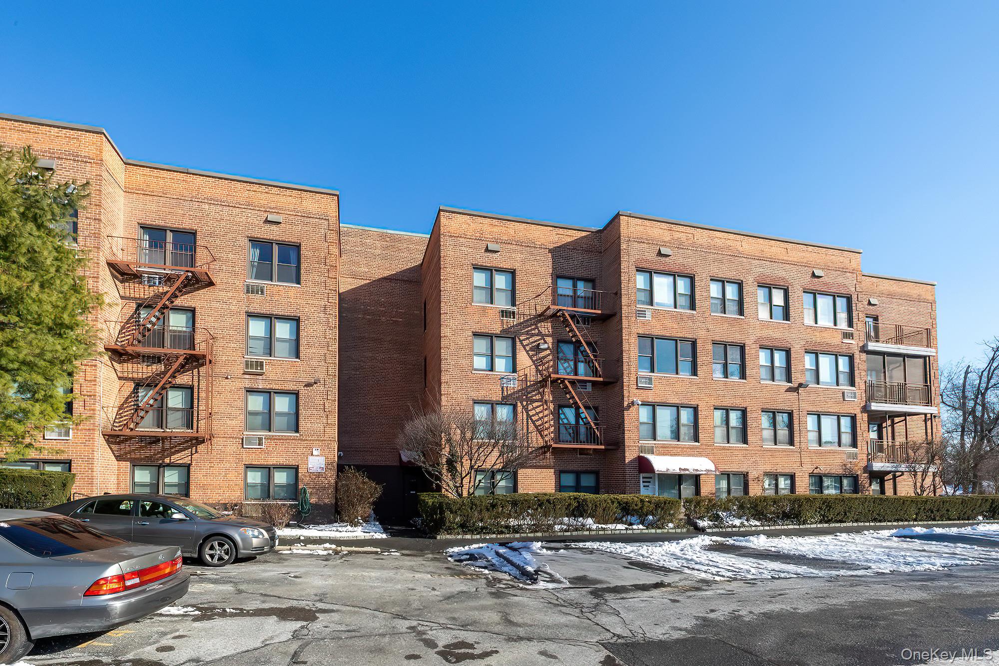 1015 Old Post Road # 2H, Mamaroneck, NY 10543