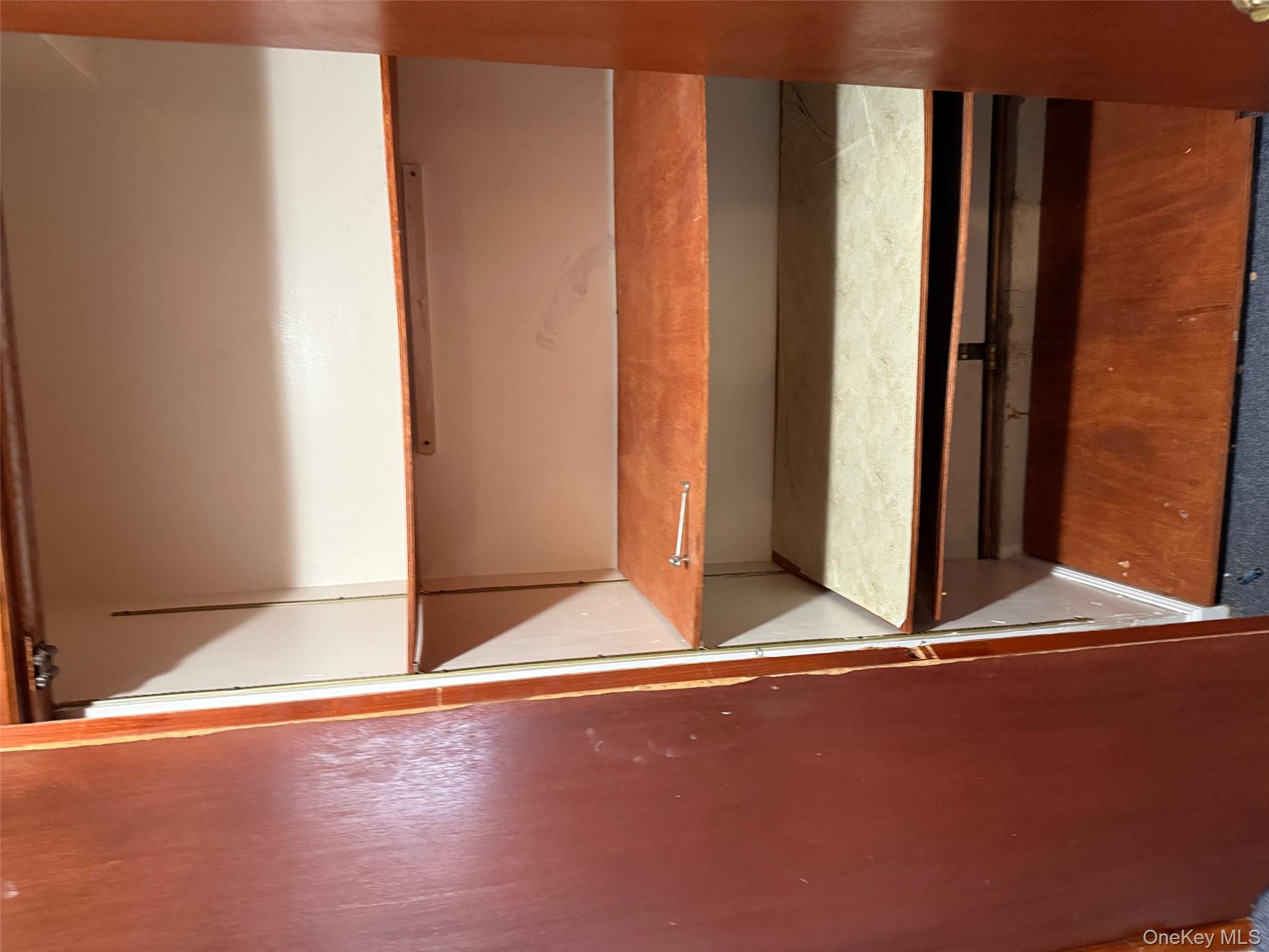 118 Lincoln Avenue, Deer Park, NY 11729