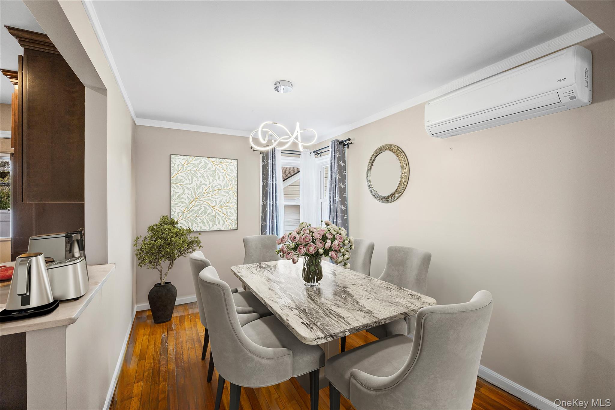 24 Ferndale Drive, Hicksville, NY 11801