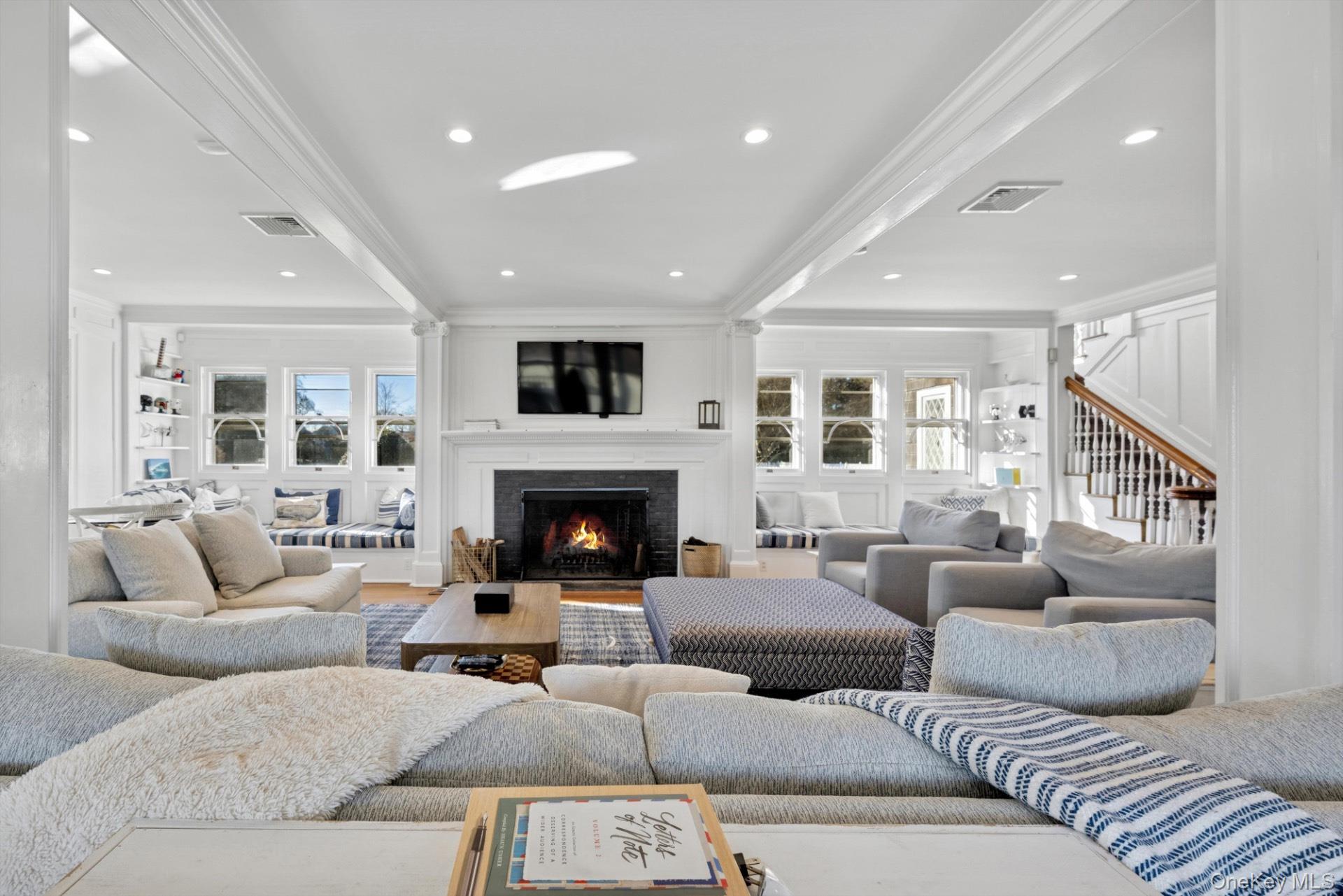 41 Seafield Lane, Westhampton Beach, NY 11978