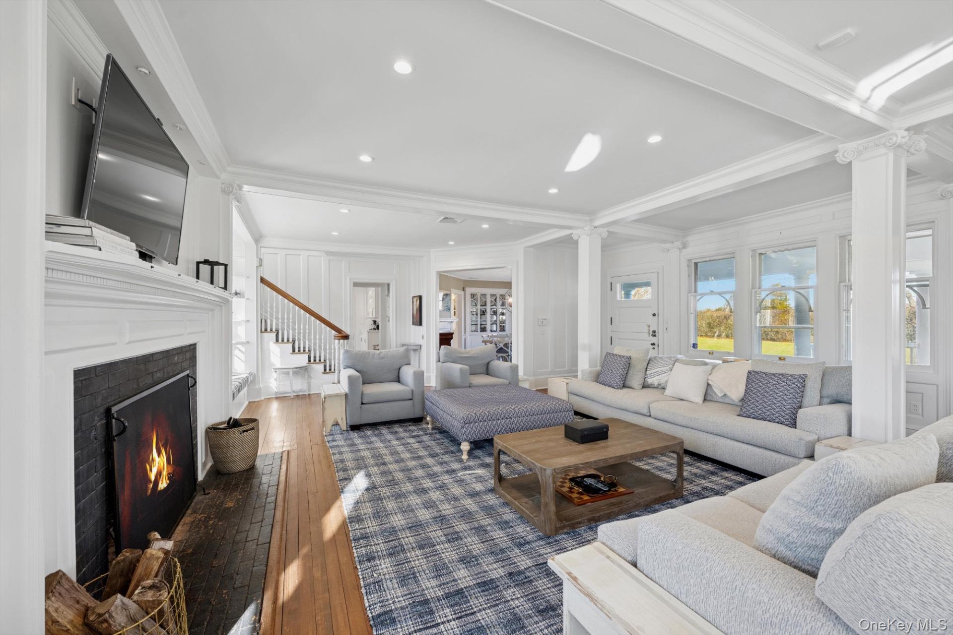 41 Seafield Lane, Westhampton Beach, NY 11978