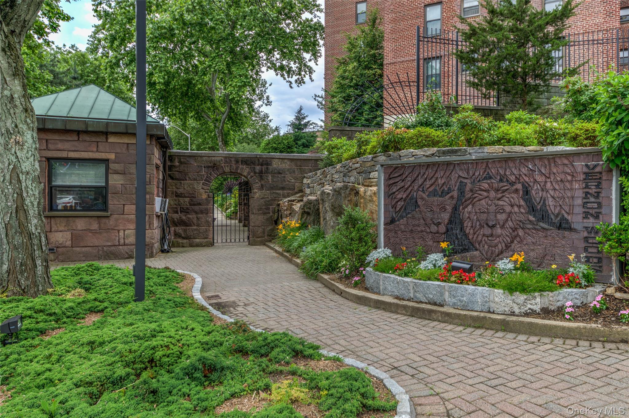 166 Pearsall Drive # 5E, Mount Vernon, NY 10552