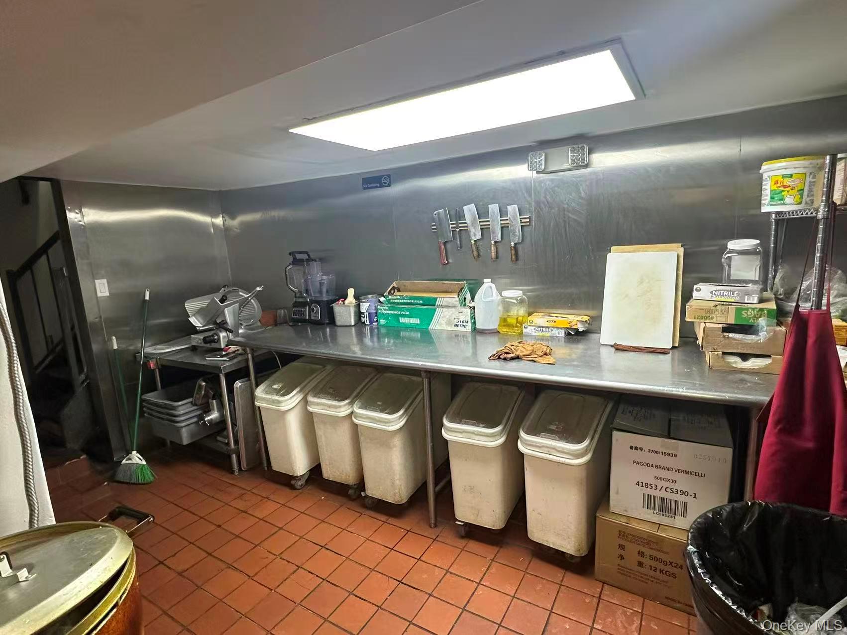 96 3RD Avenue # 1st FL, New York (Manhattan), NY 10003