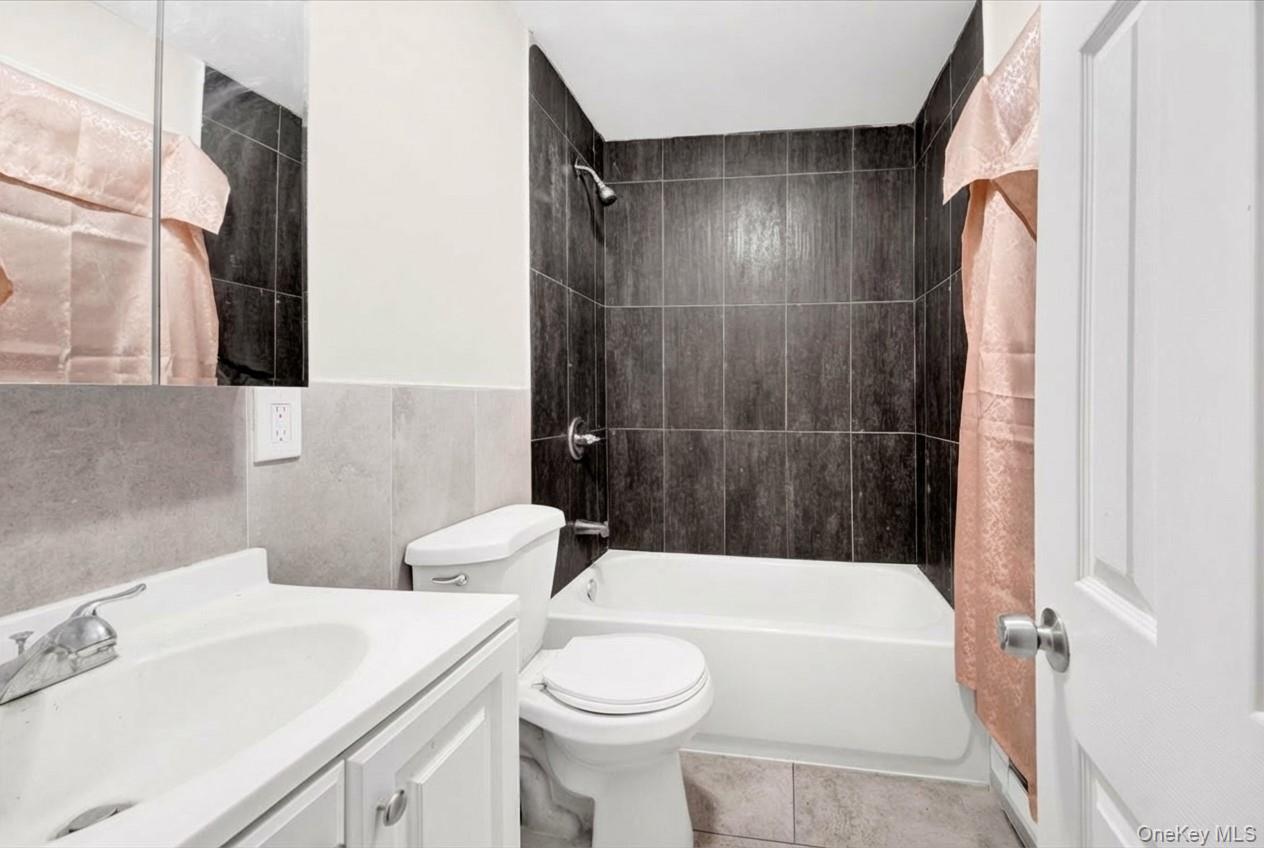 206 S 9th Avenue, Mount Vernon, NY 10550