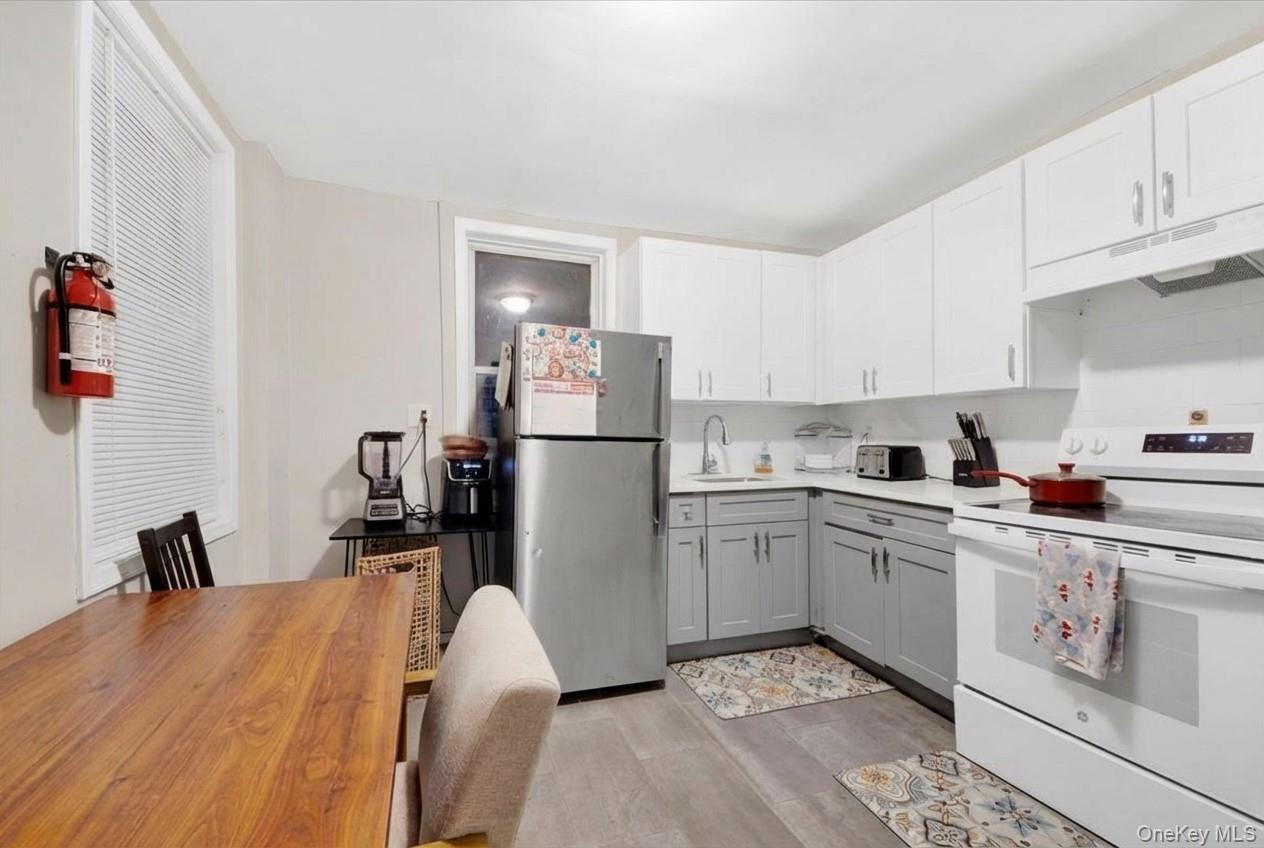 206 S 9th Avenue, Mount Vernon, NY 10550