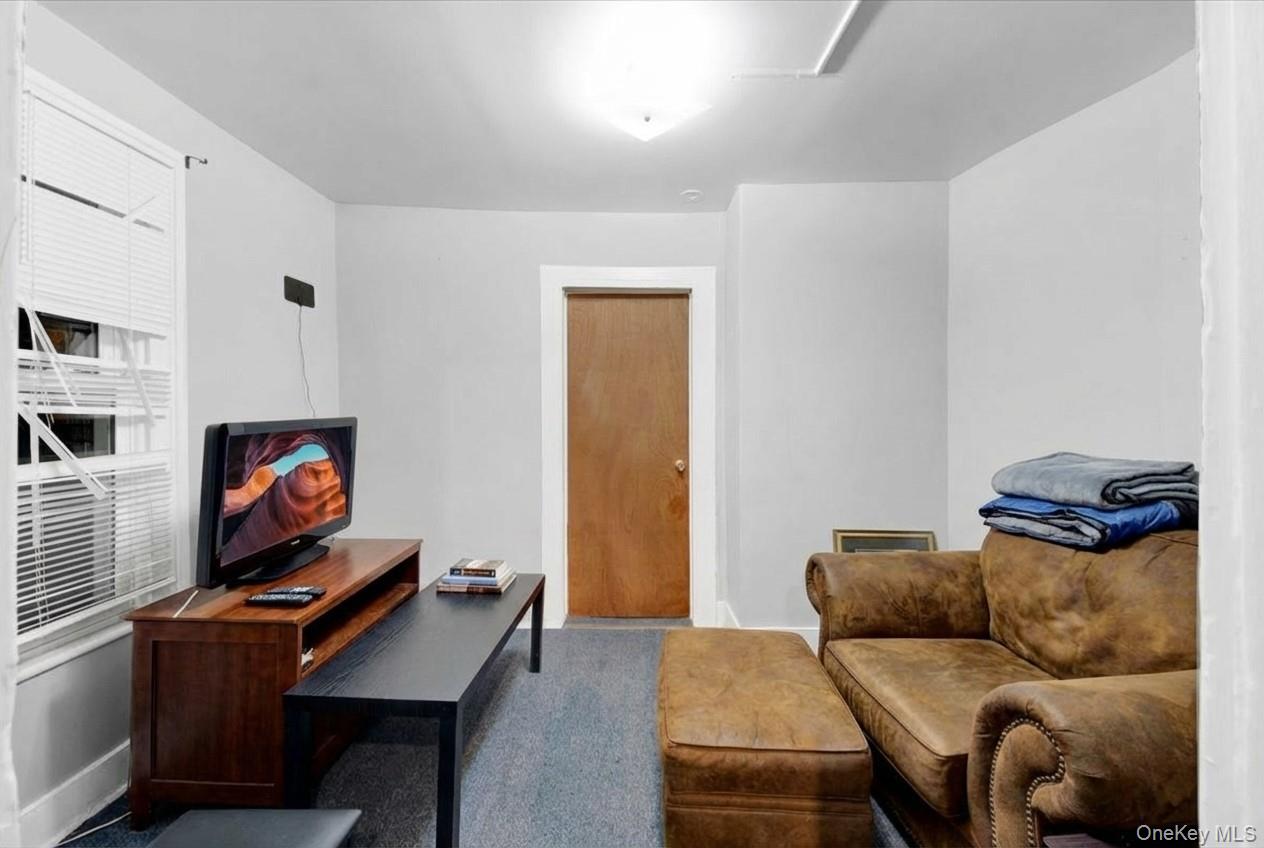 11 N 6th Avenue, Mount Vernon, NY 10550