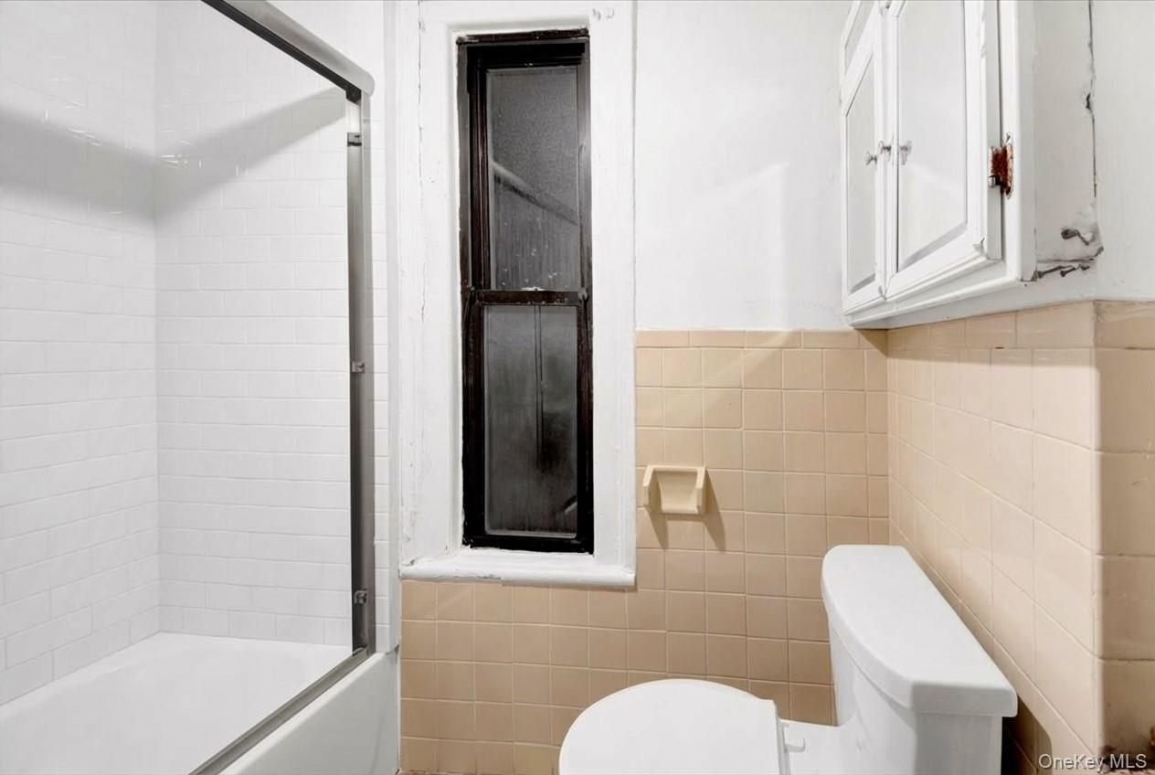 11 N 6th Avenue, Mount Vernon, NY 10550