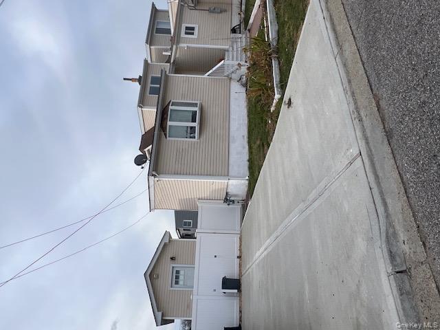 817 Ocean Street, Lindenhurst, NY 11757