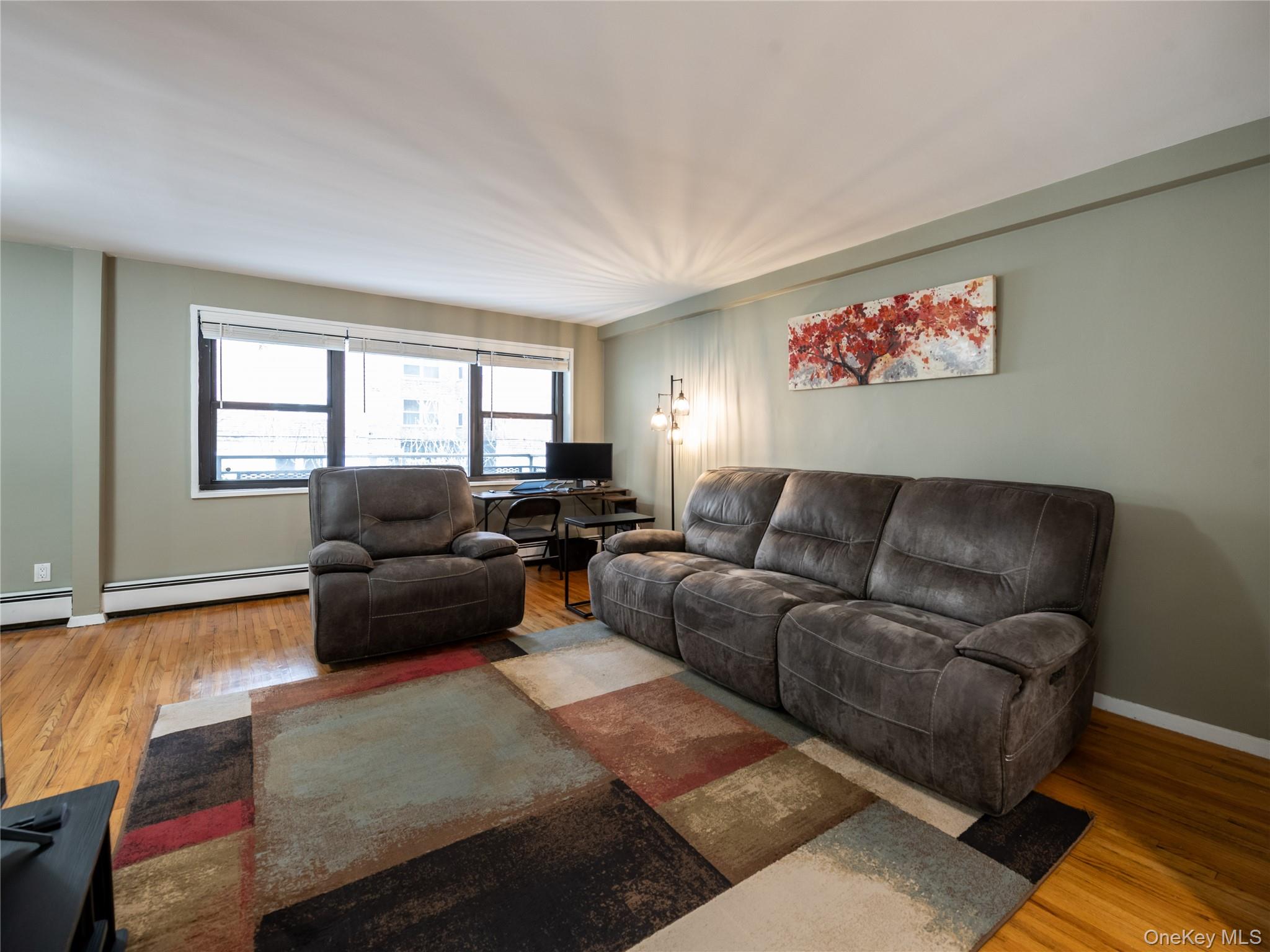 25 Park Place # 2C, Great Neck, NY 11021