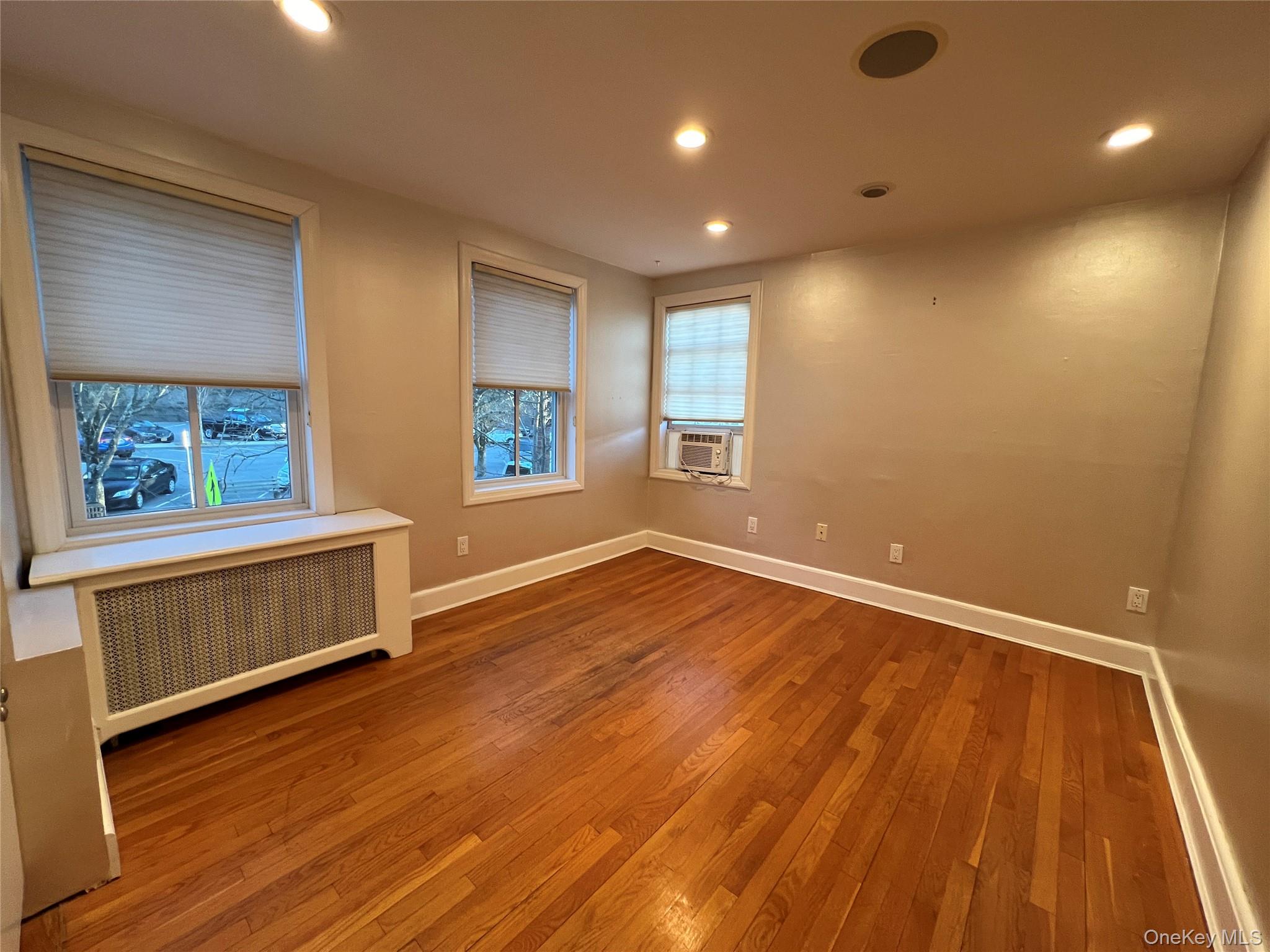 117 Main Street # 2C, Cold Spring Harbor, NY 11724