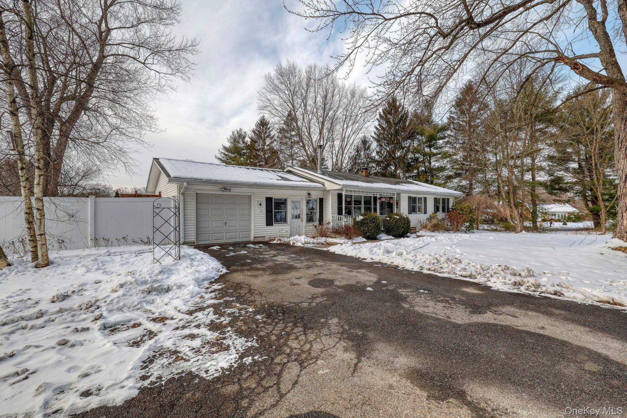 4 Verplanck Avenue, Hopewell Junction, NY 12533