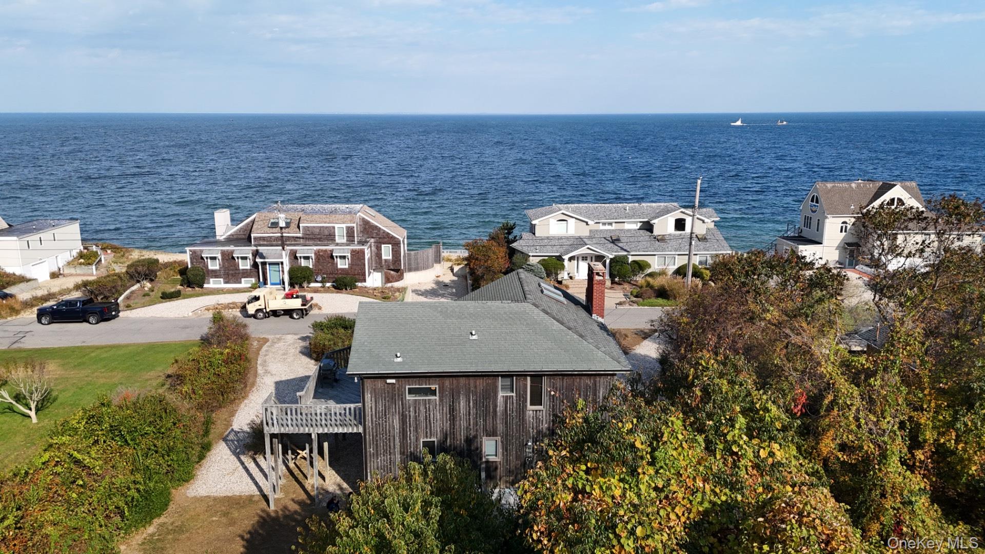 21 Captain Kidds Path, Montauk, NY 11954