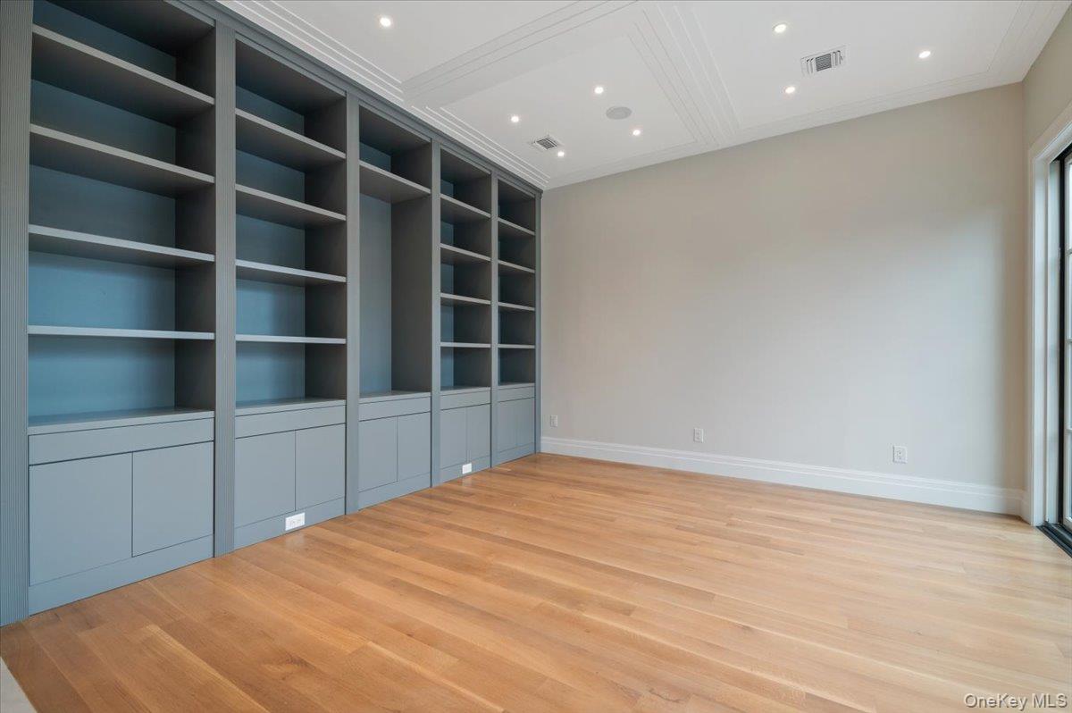 772 Park Lane, North Woodmere, NY 11581