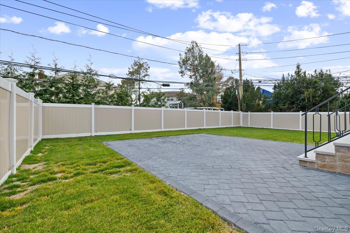 772 Park Lane, North Woodmere, NY 11581