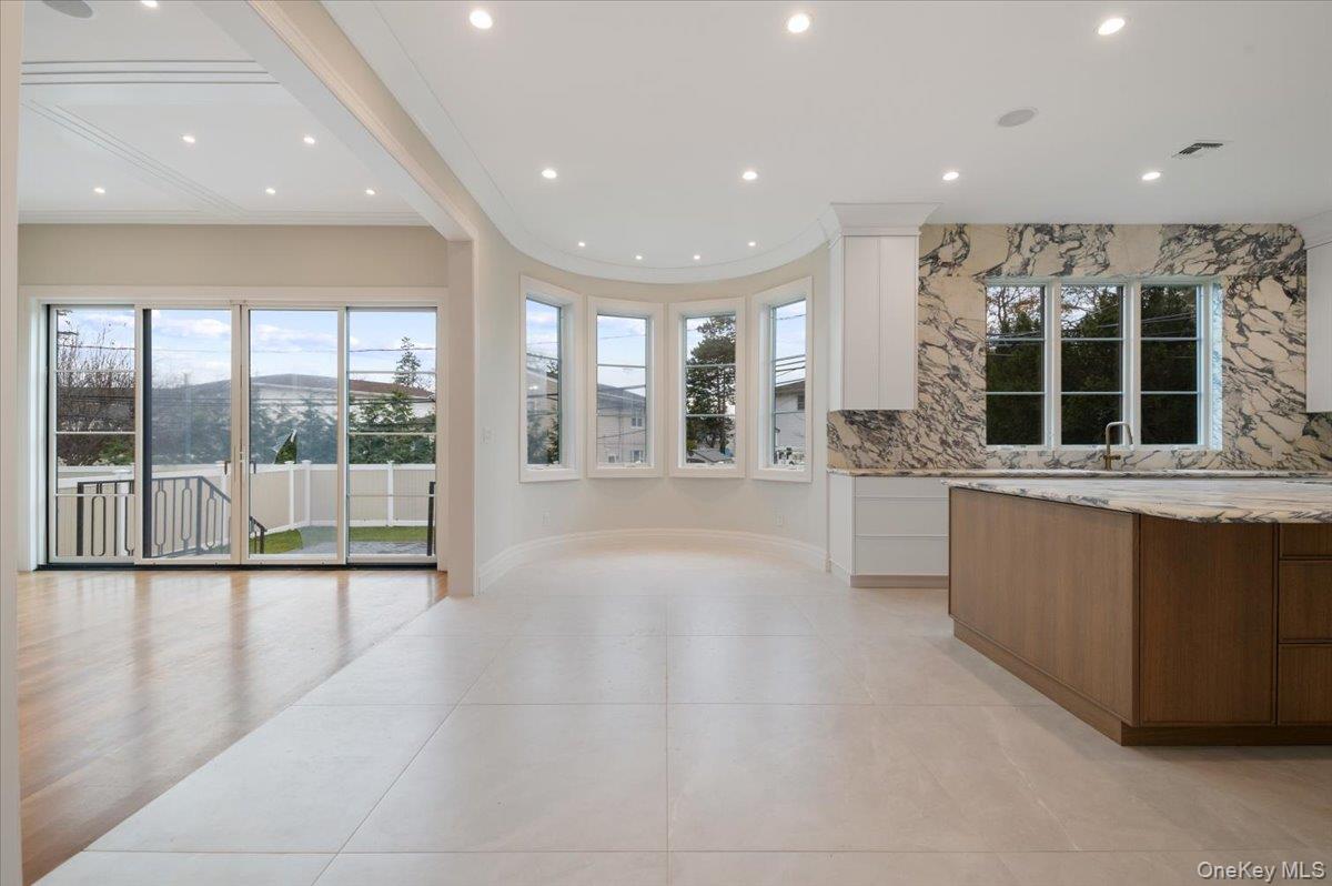 772 Park Lane, North Woodmere, NY 11581