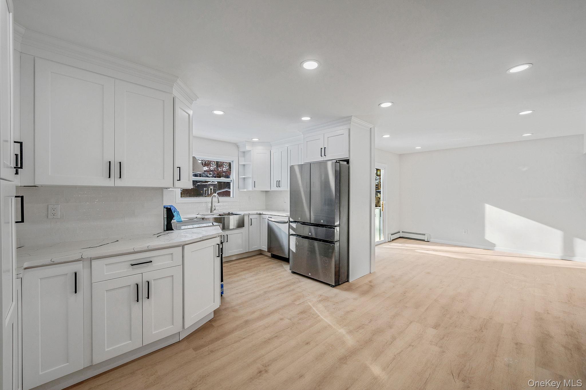 15 Terry Court, North Babylon, NY 11703