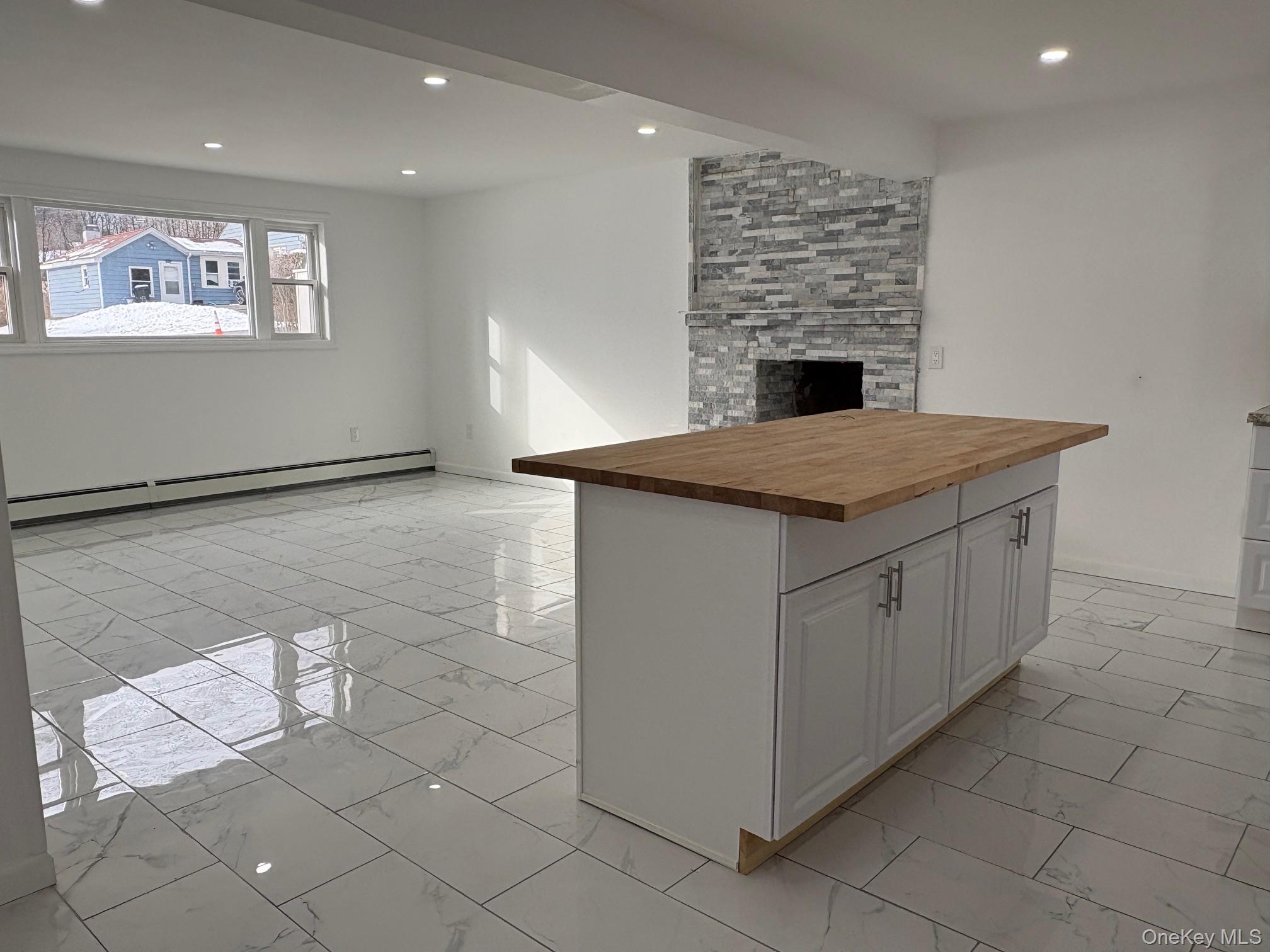 40 Hillside Avenue # A, New Windsor, NY 12553