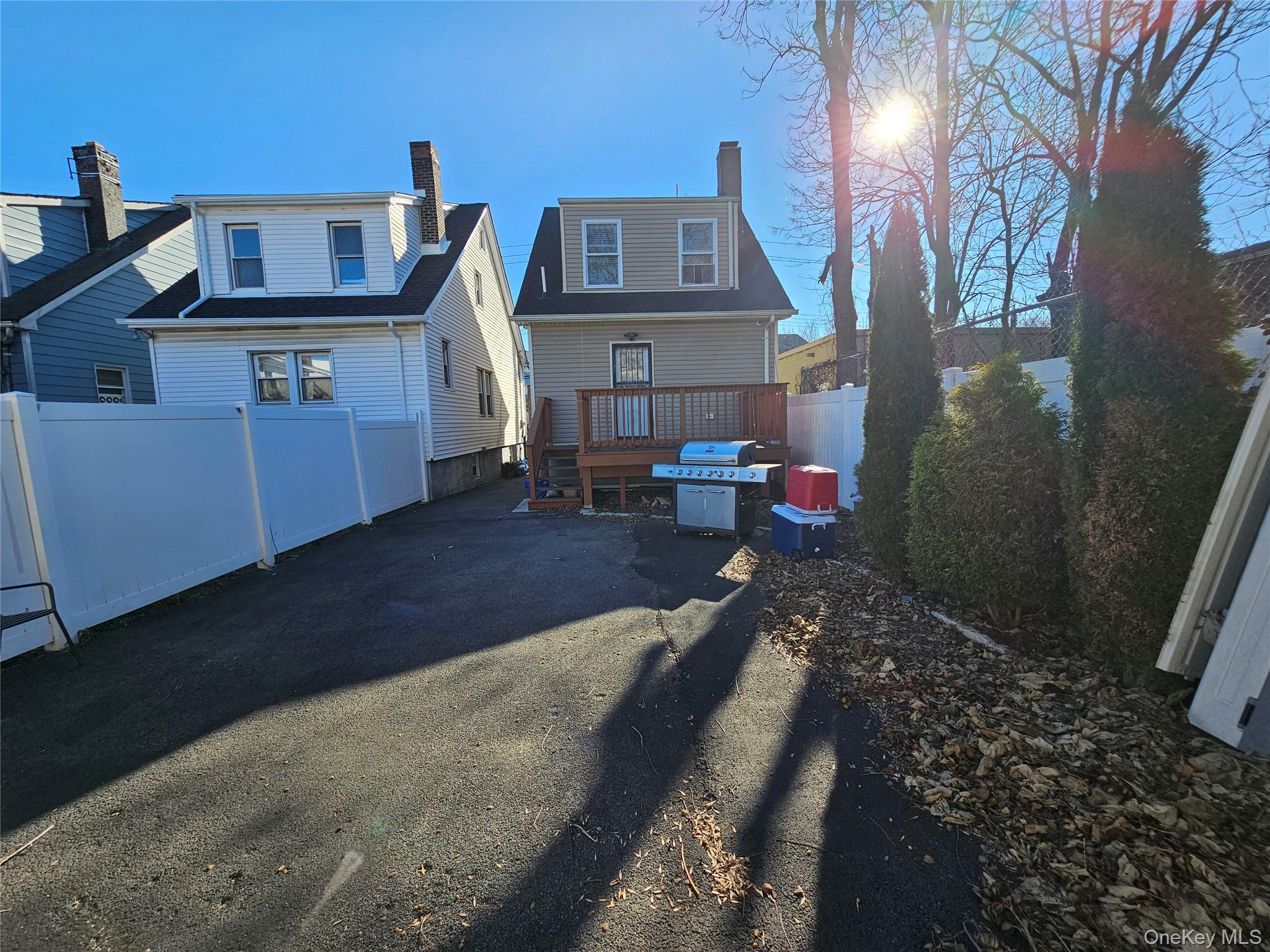 1511 Adee Avenue, Bronx, NY 10469