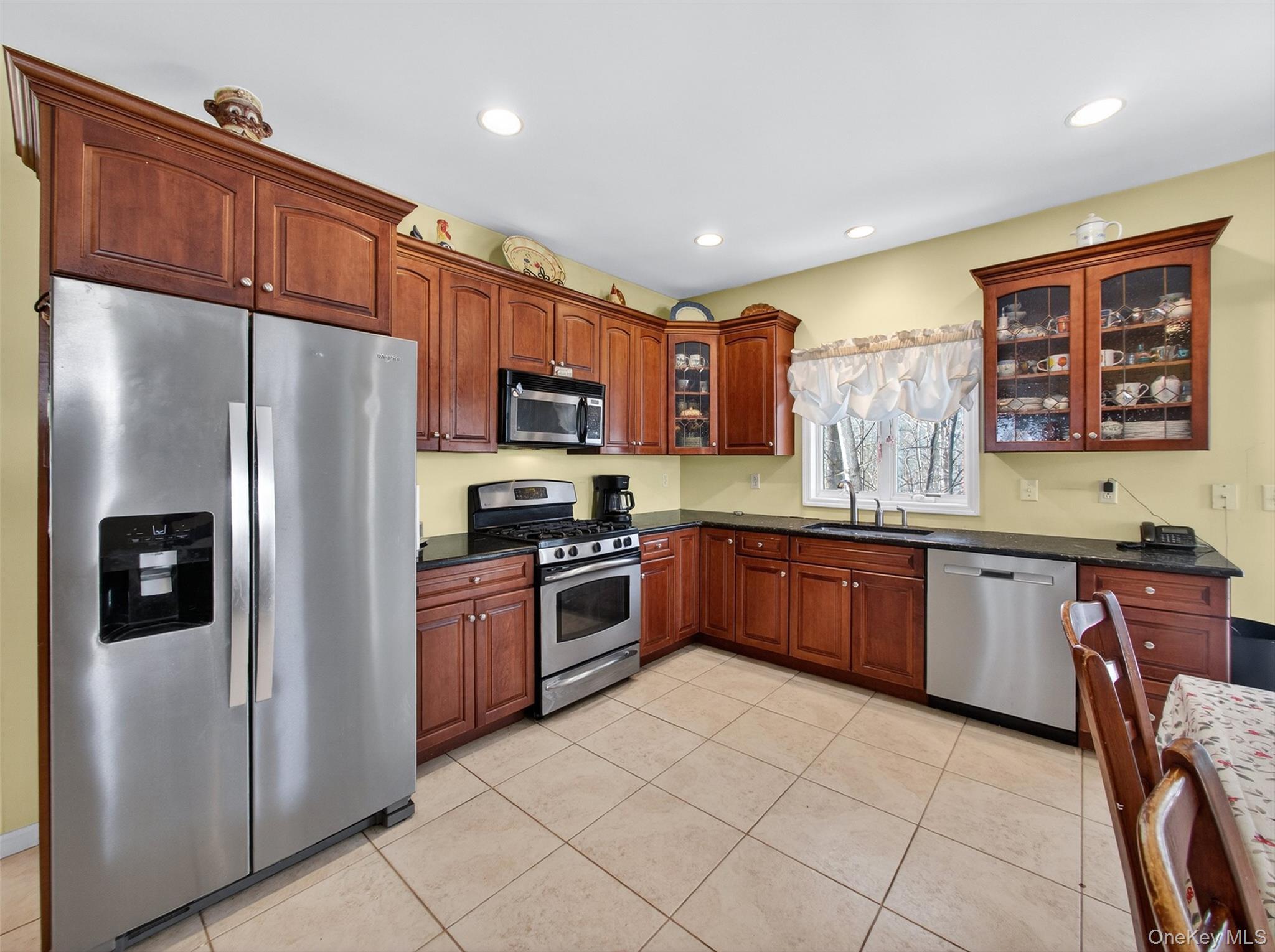 23 Carley Court, West Nyack, NY 10994