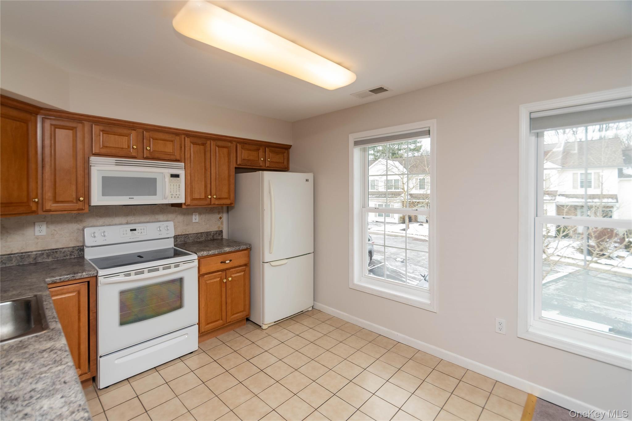 70 Aveonis Court, Fishkill, NY 12524