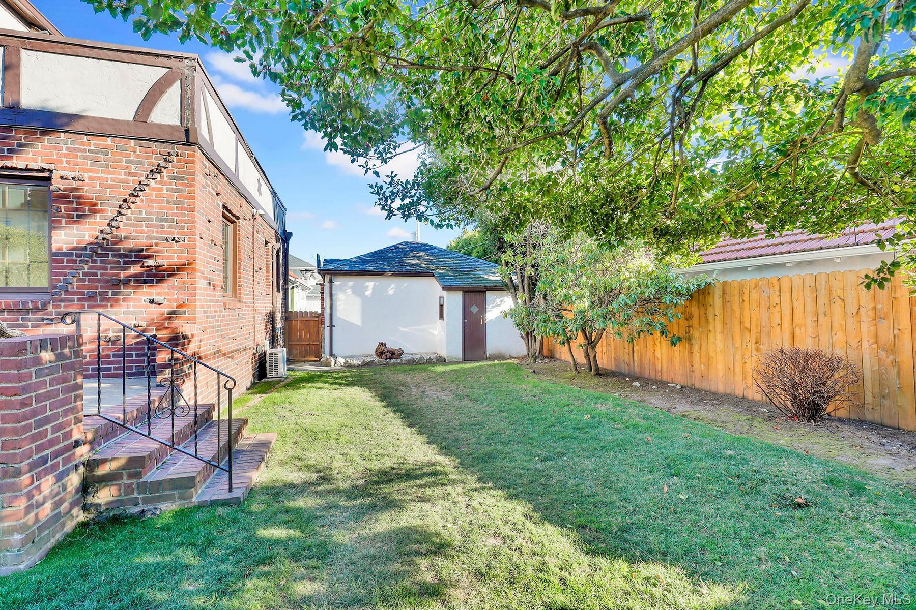 166 W Olive Street, Long Beach, NY 11561