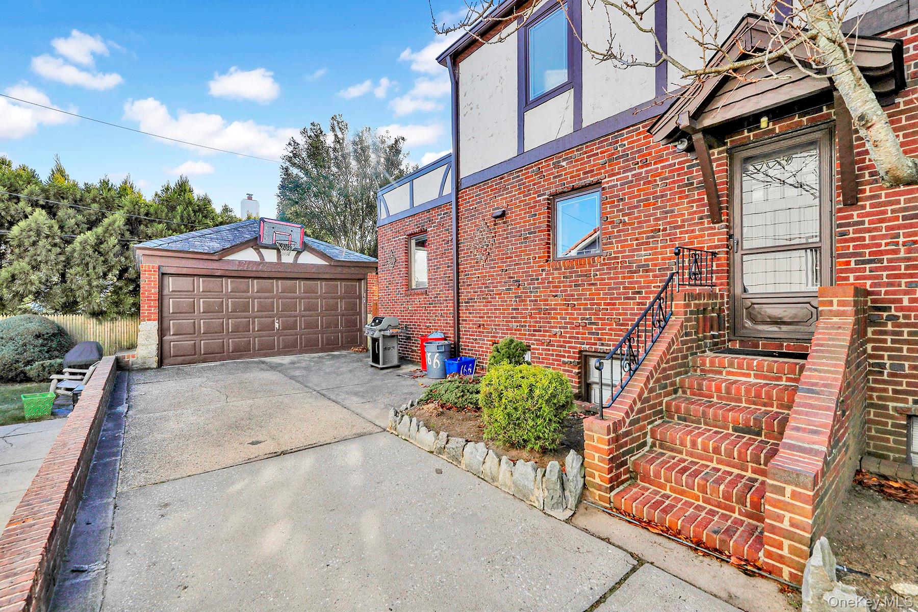 166 W Olive Street, Long Beach, NY 11561