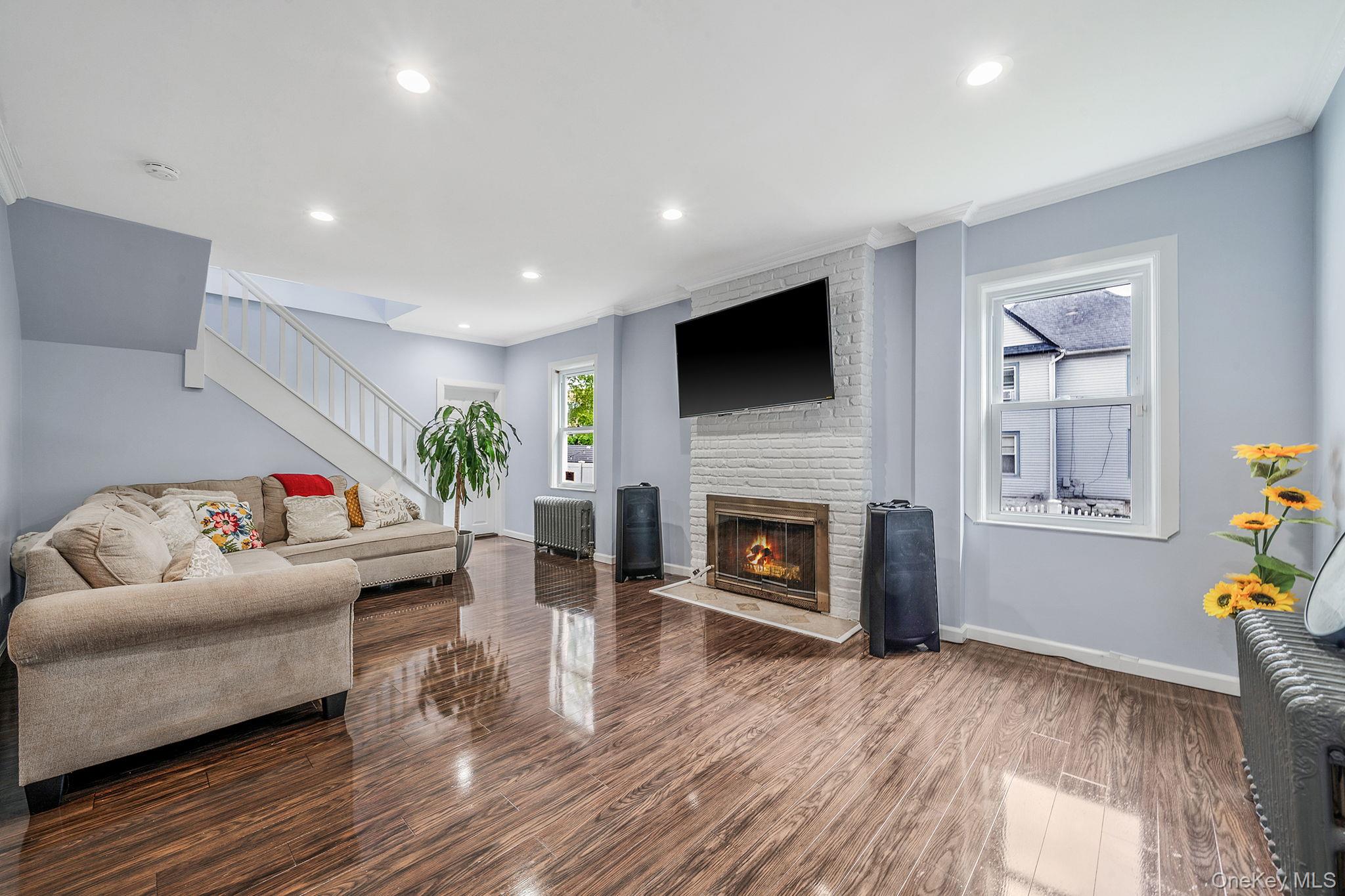 26 Rosedale Avenue, Freeport, NY 11520