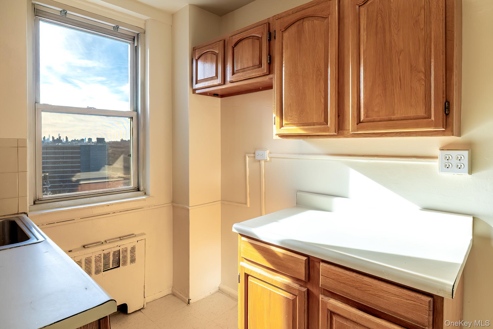 25 Knolls Crescent # 8L, Bronx, NY 10463