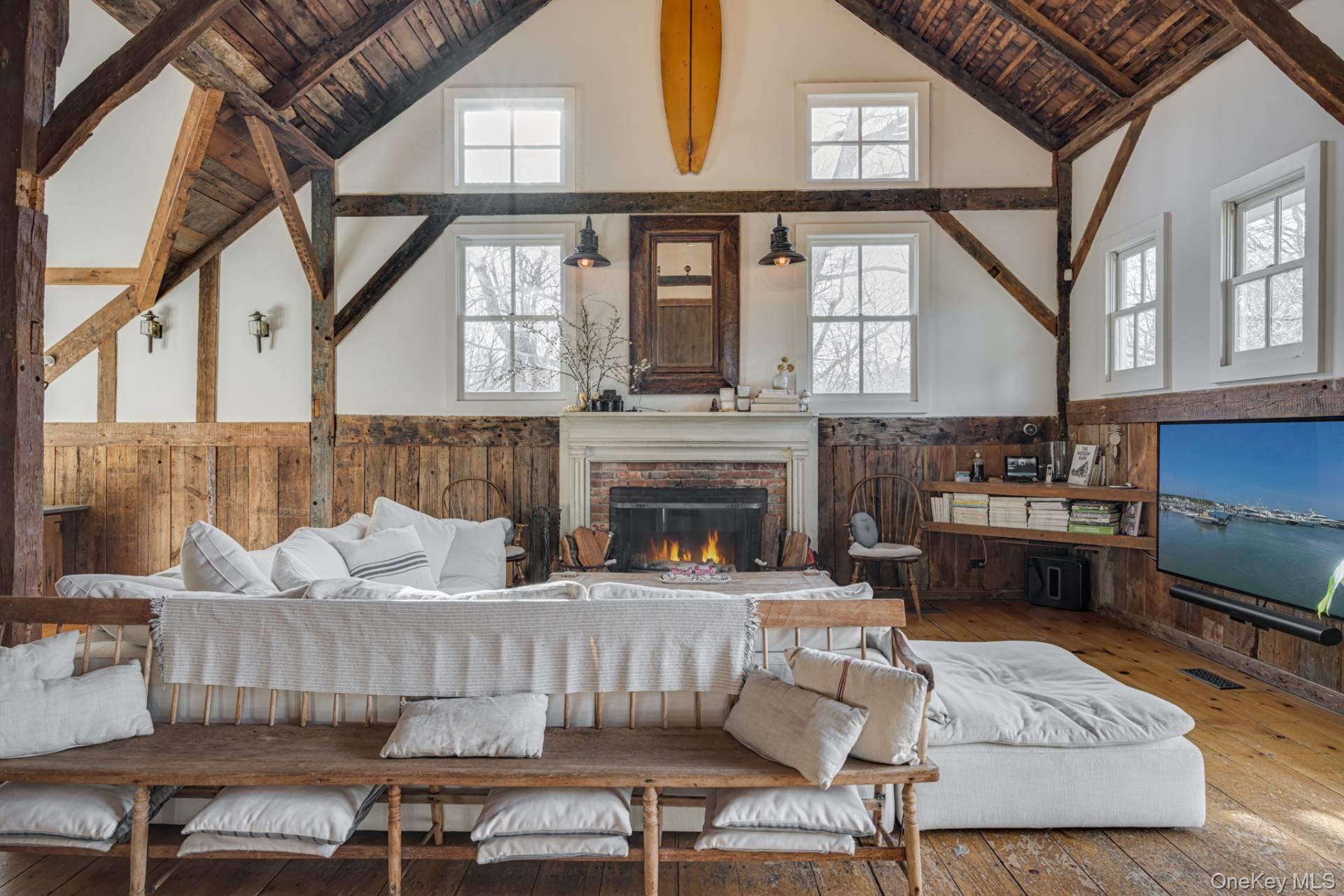 2983 Montauk Highway, Sagaponack, NY 11719