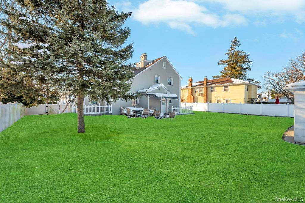 32 Longfellow Avenue, Westbury, NY 11590