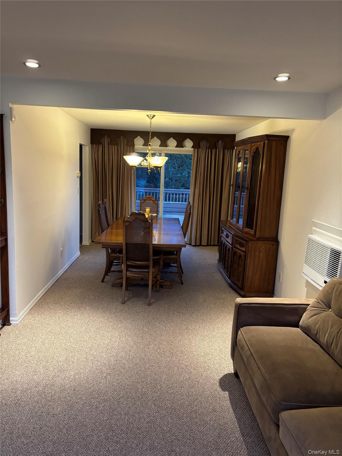 348 Links Drive E, Oceanside, NY 11572