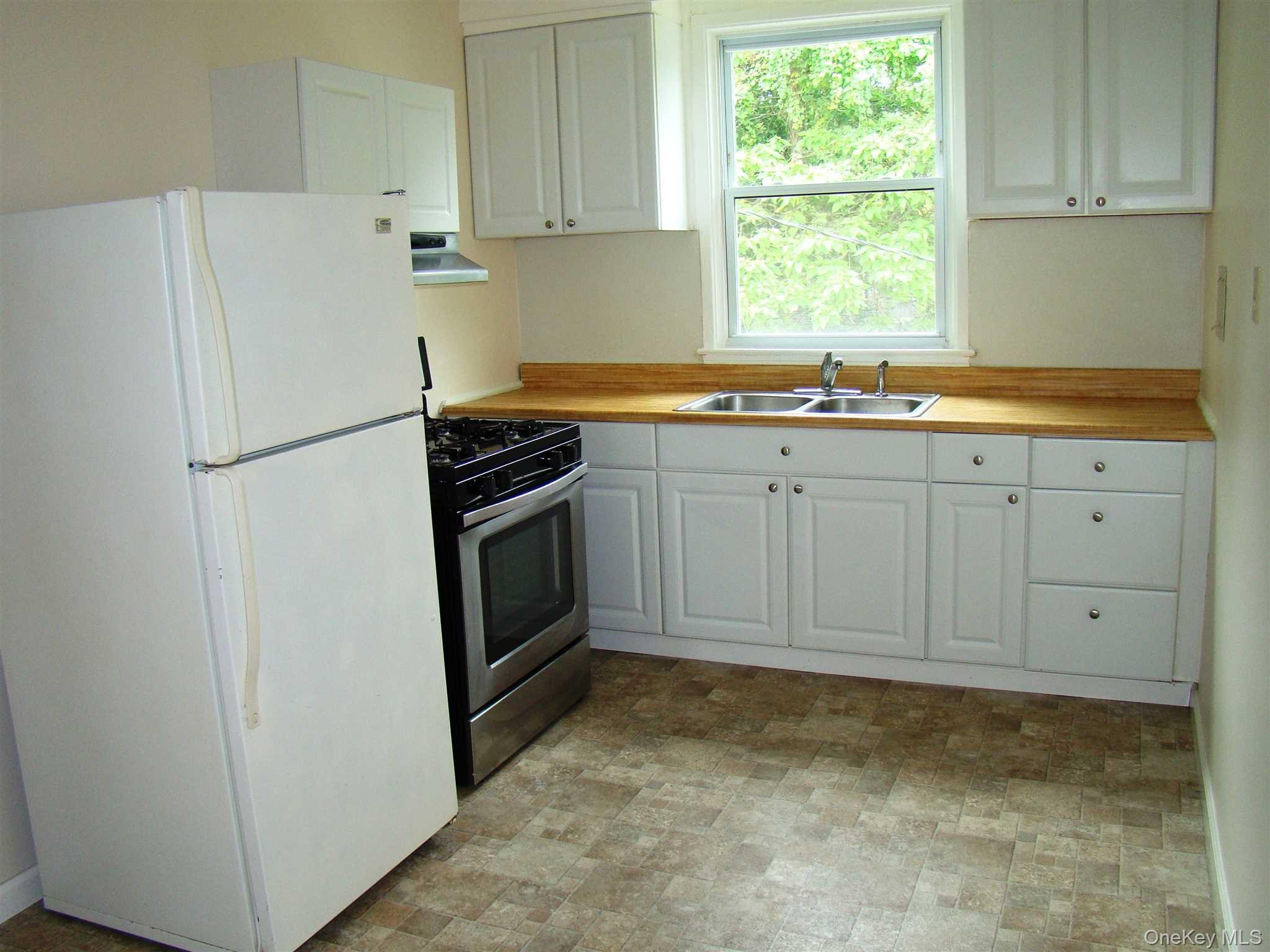 28 Vernon Terrace # 2, Poughkeepsie, NY 12601